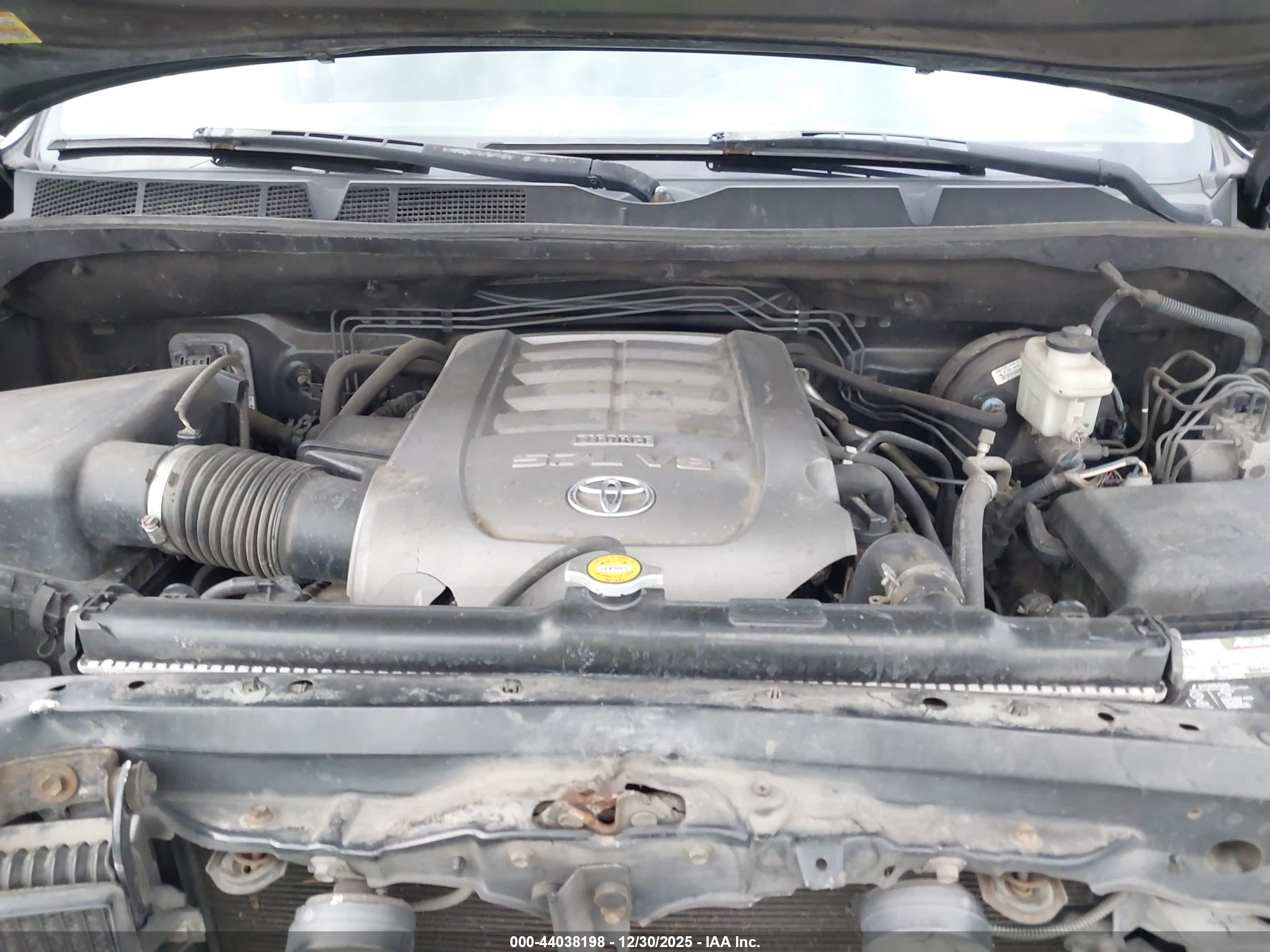 TOYOTA TUNDRA image 10