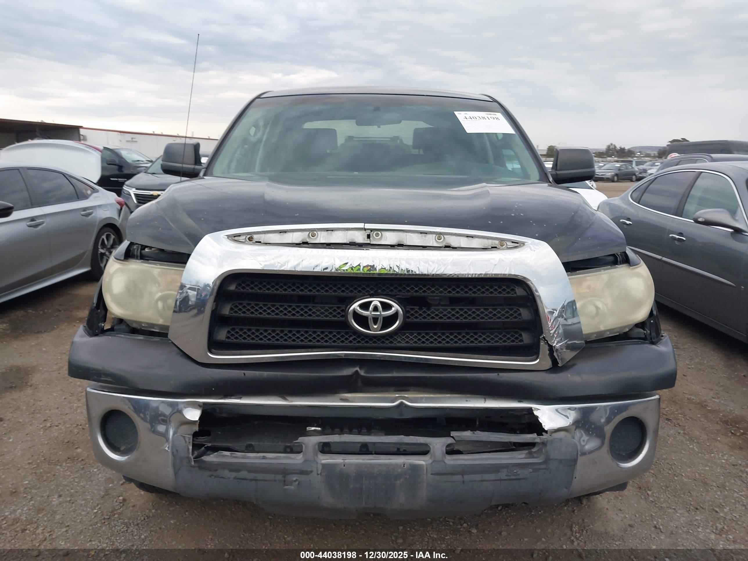 TOYOTA TUNDRA image 6
