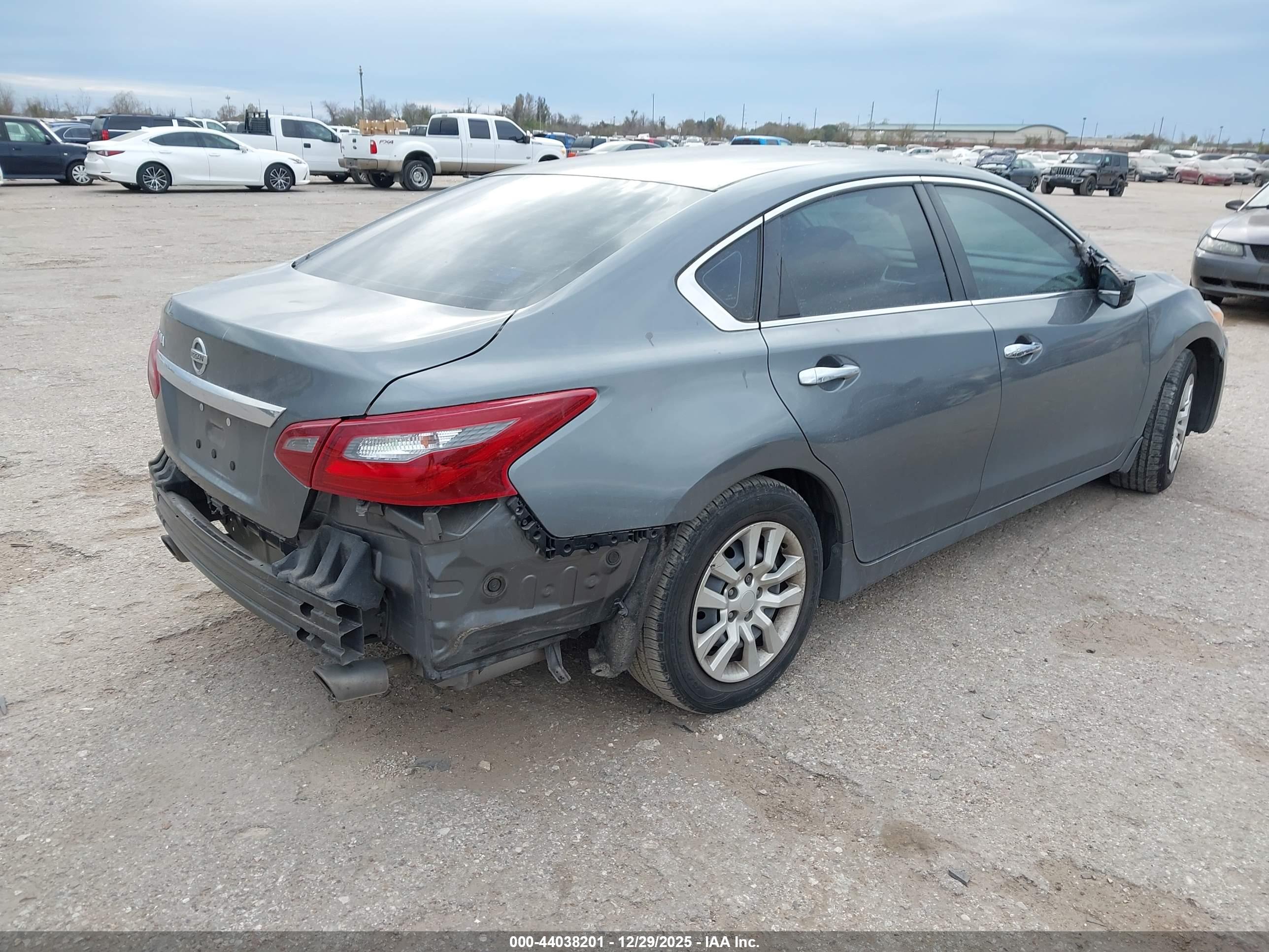 NISSAN ALTIMA image 4