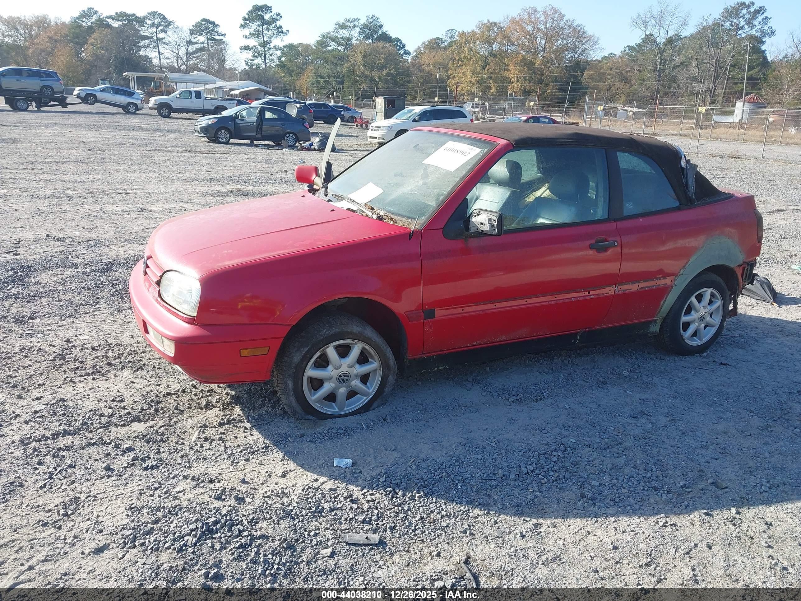 VOLKSWAGEN CABRIO image 2