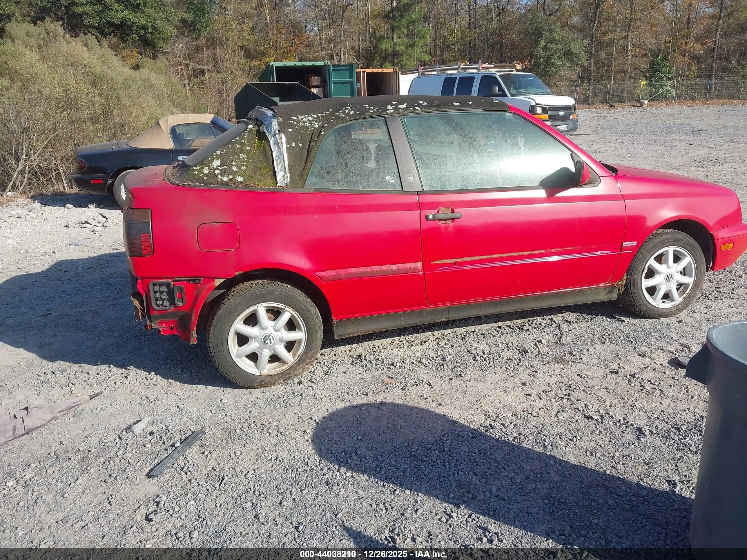 VOLKSWAGEN CABRIO image 4