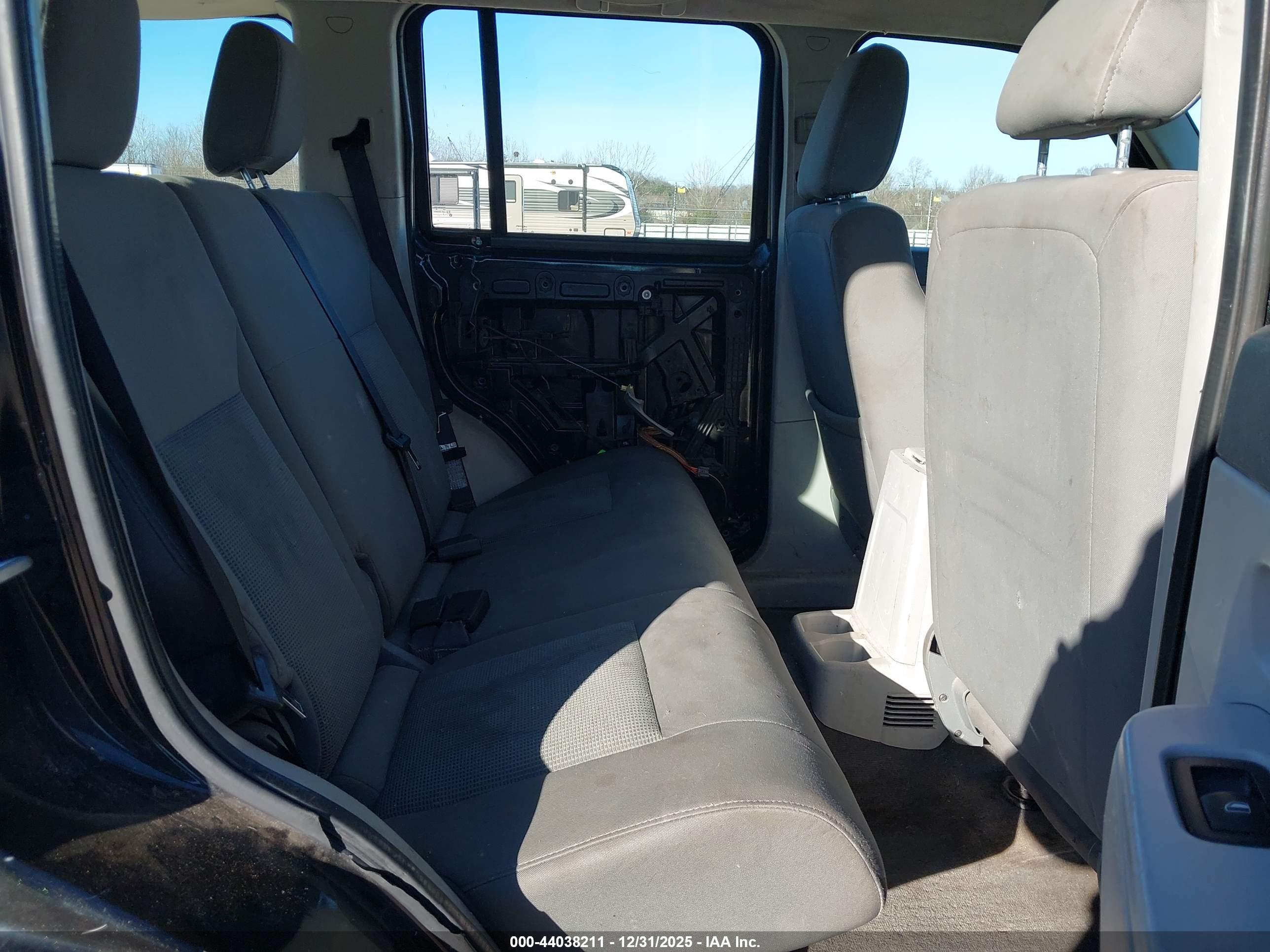 JEEP LIBERTY image 8