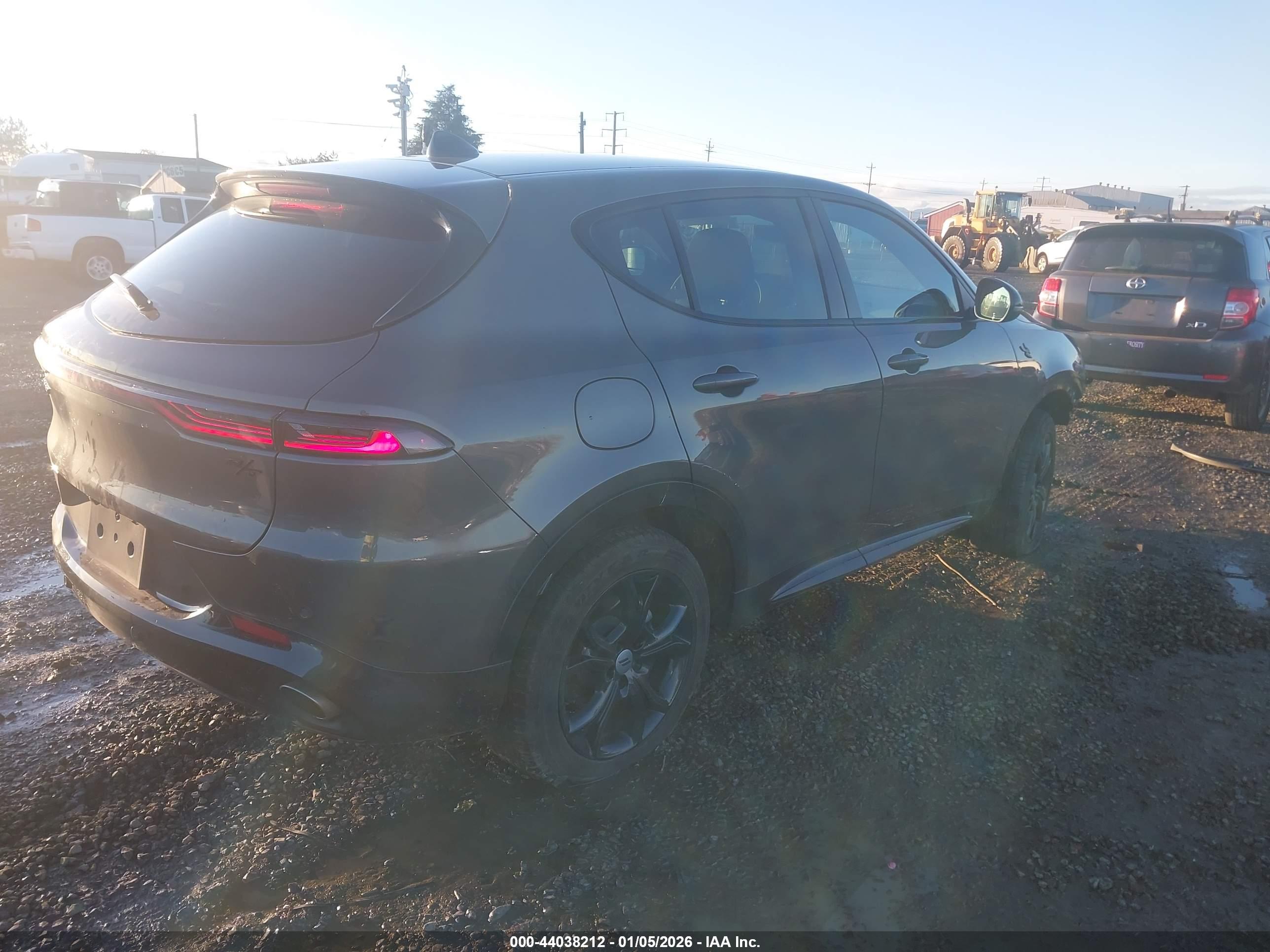 DODGE HORNET image 4