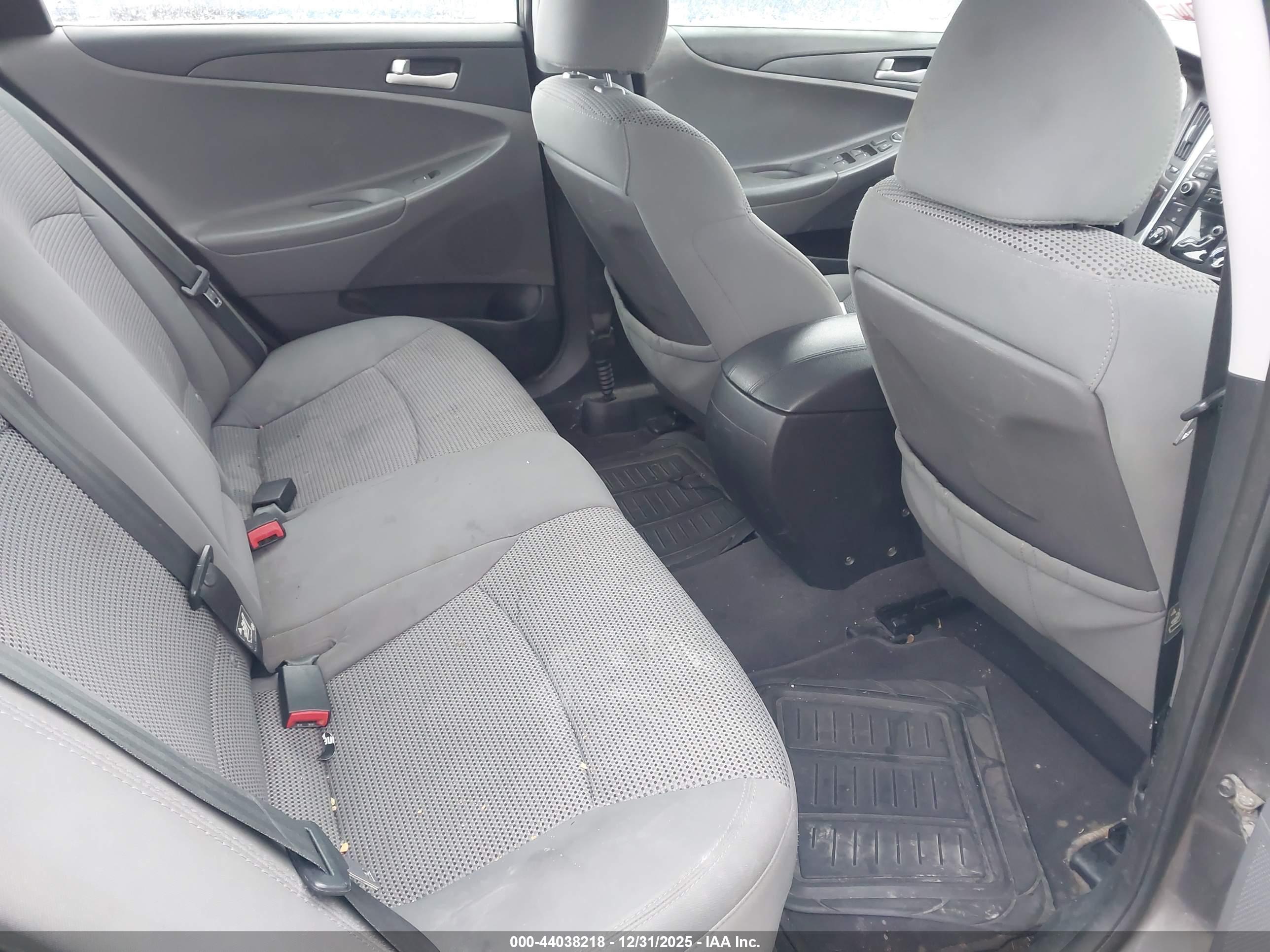 HYUNDAI SONATA image 8