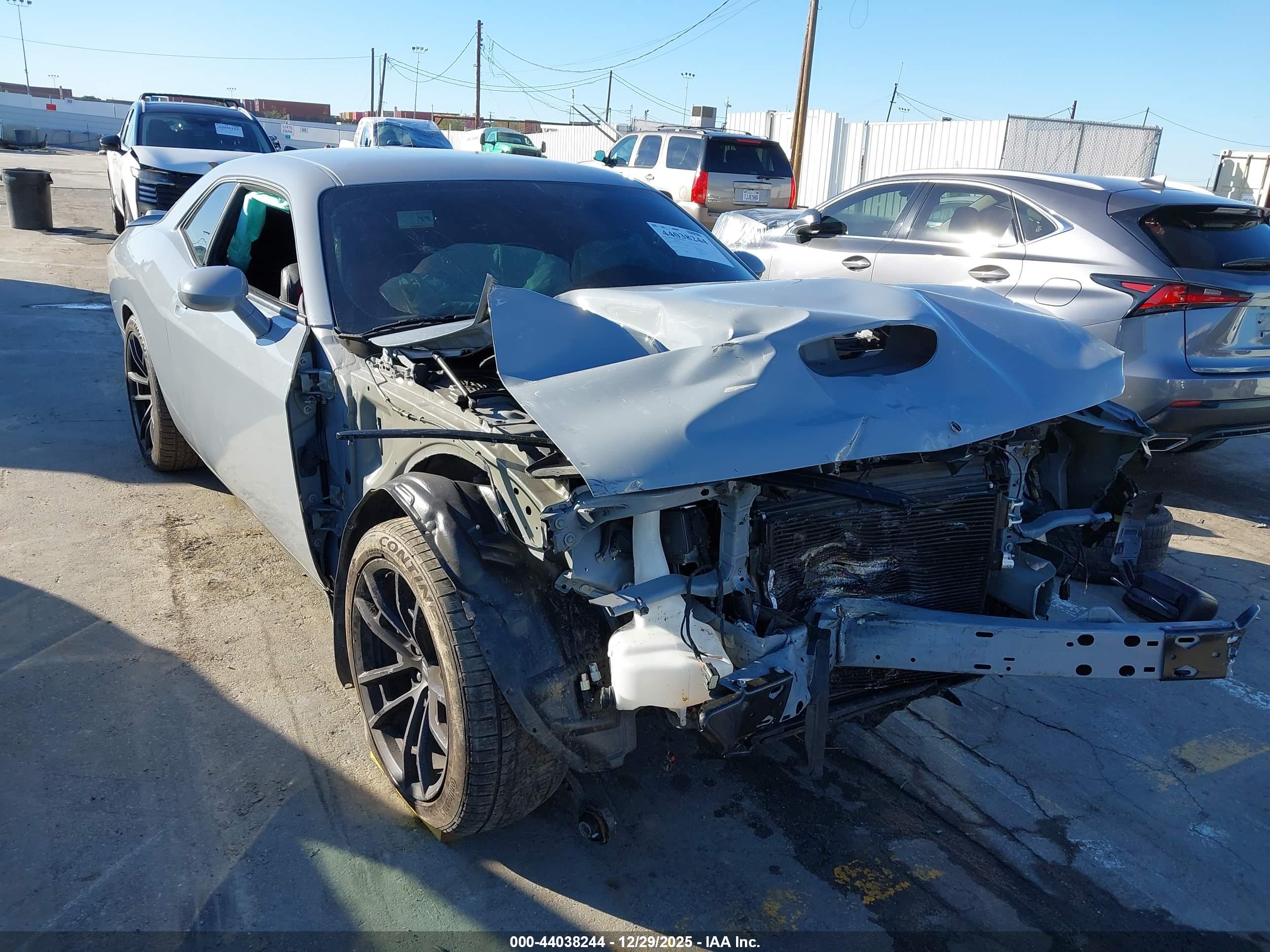 DODGE CHALLENGER image 6