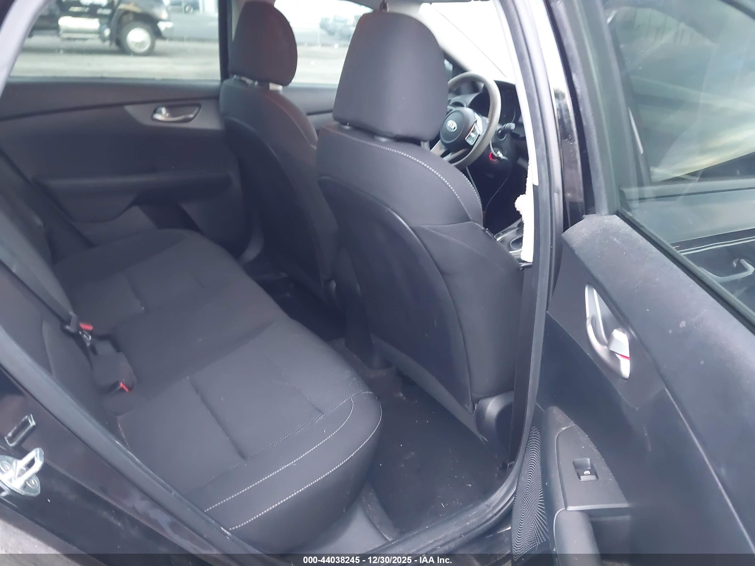 KIA FORTE image 8