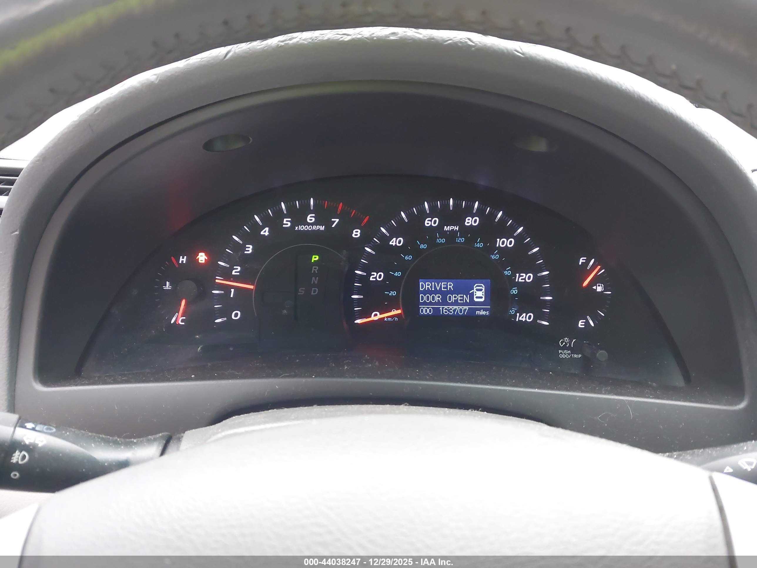 TOYOTA CAMRY image 7