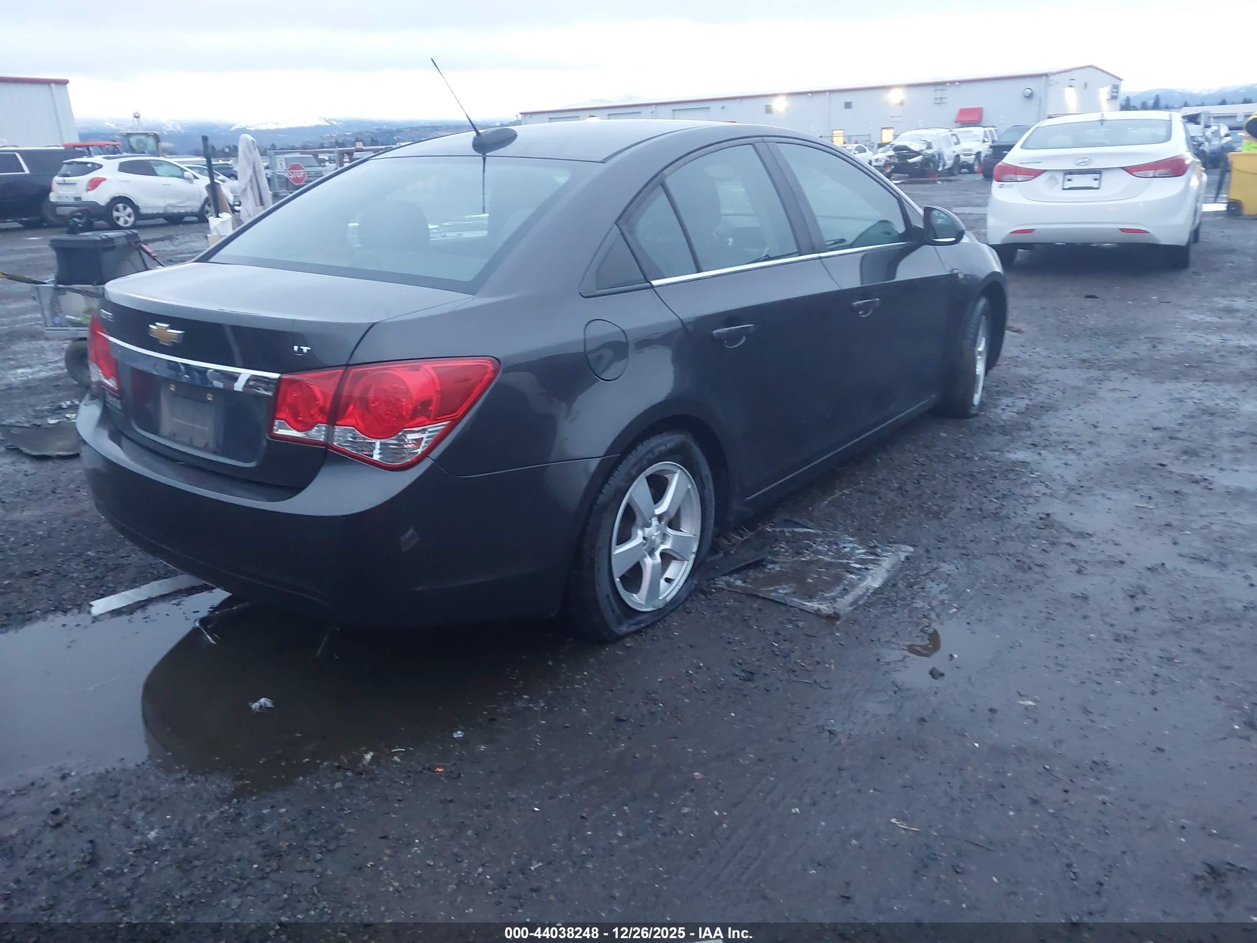 CHEVROLET CRUZE image 4