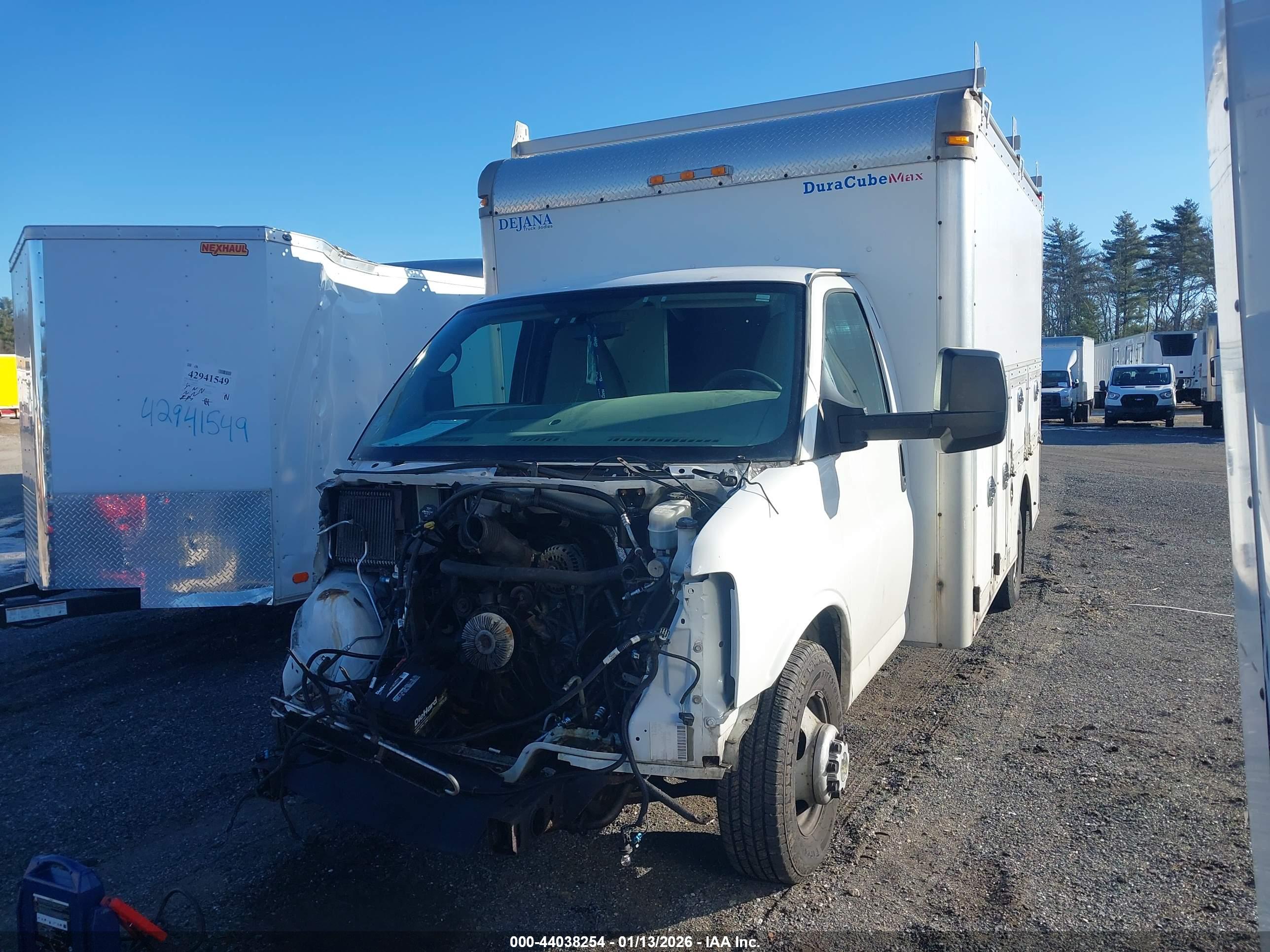 CHEVROLET EXPRESS image 2
