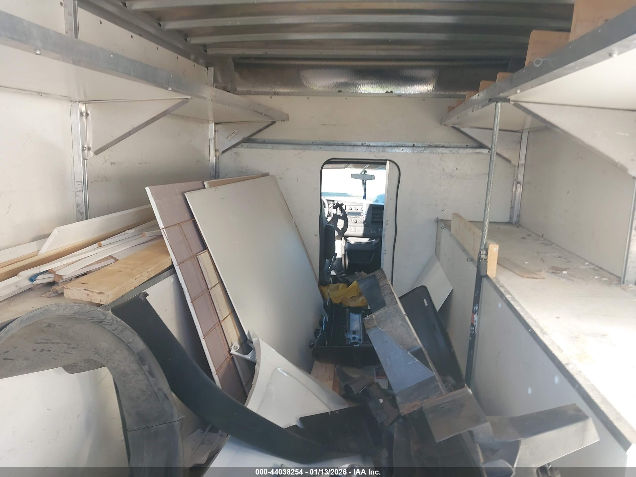 CHEVROLET EXPRESS image 8