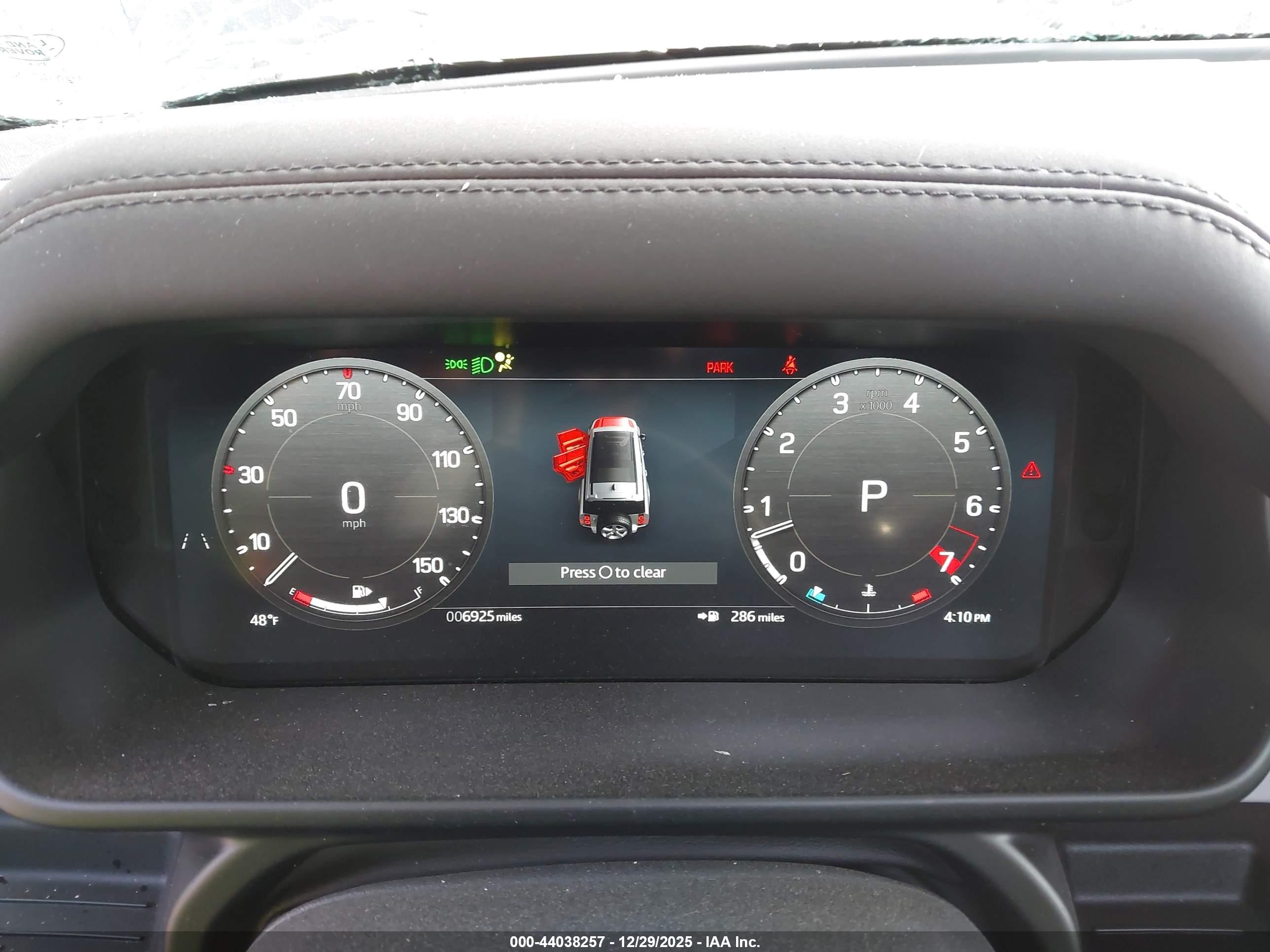 LAND ROVER image 7