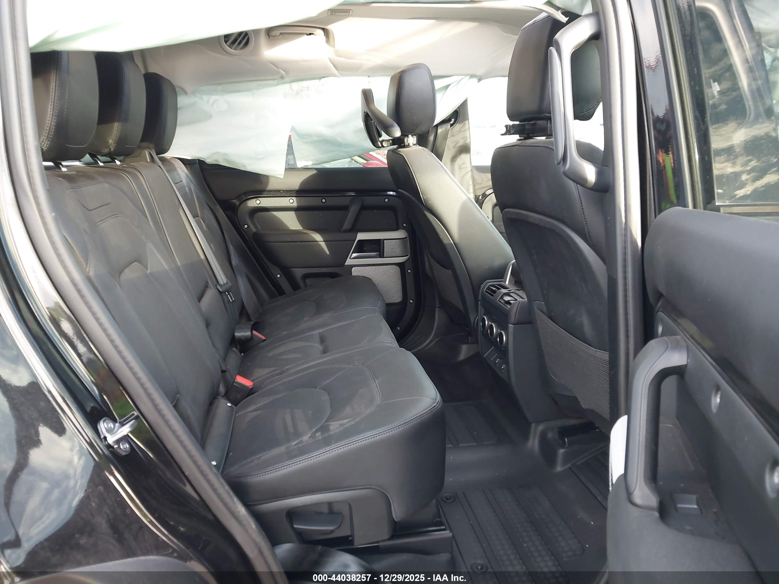 LAND ROVER image 8