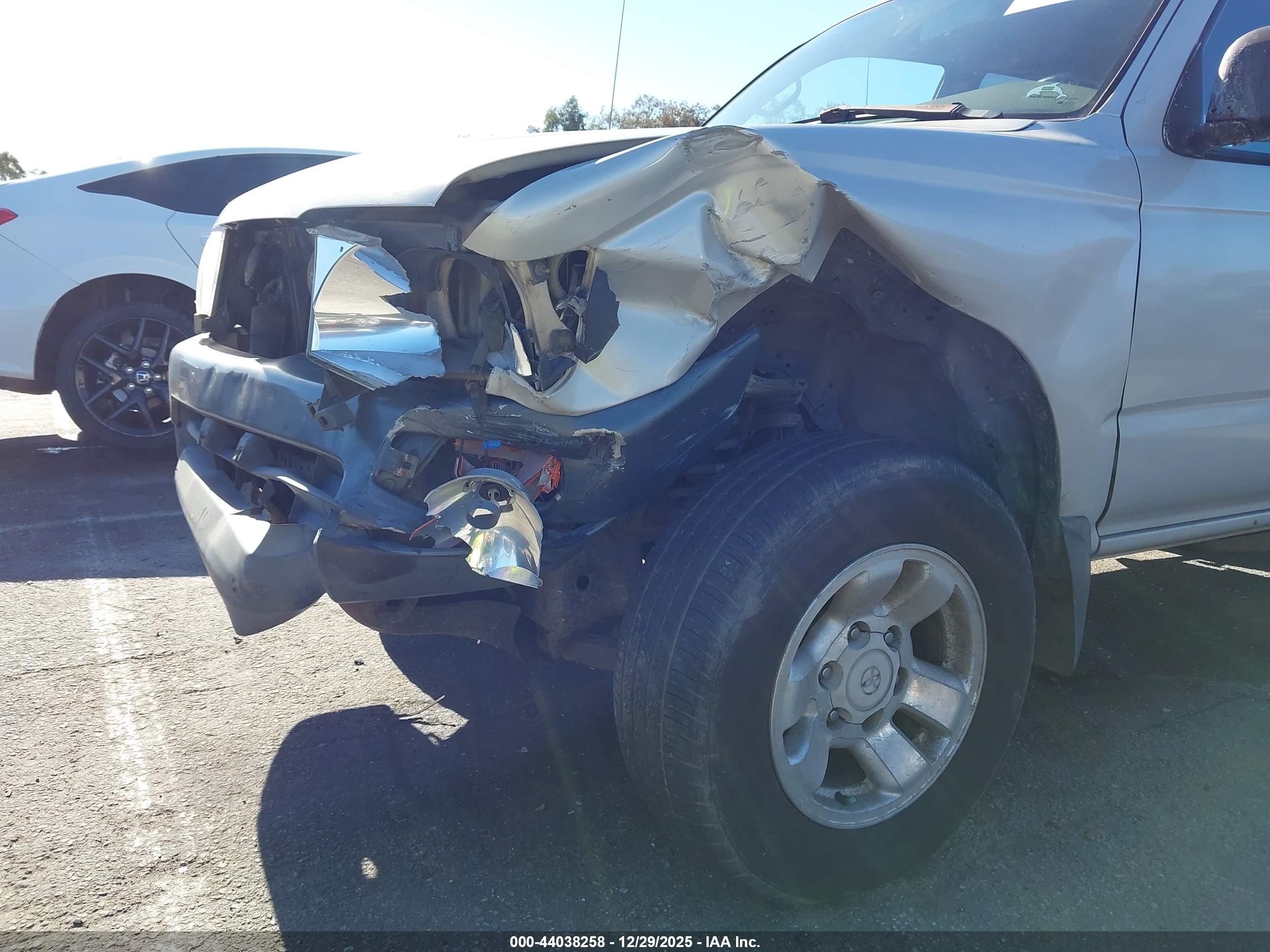 TOYOTA 4RUNNER image 6