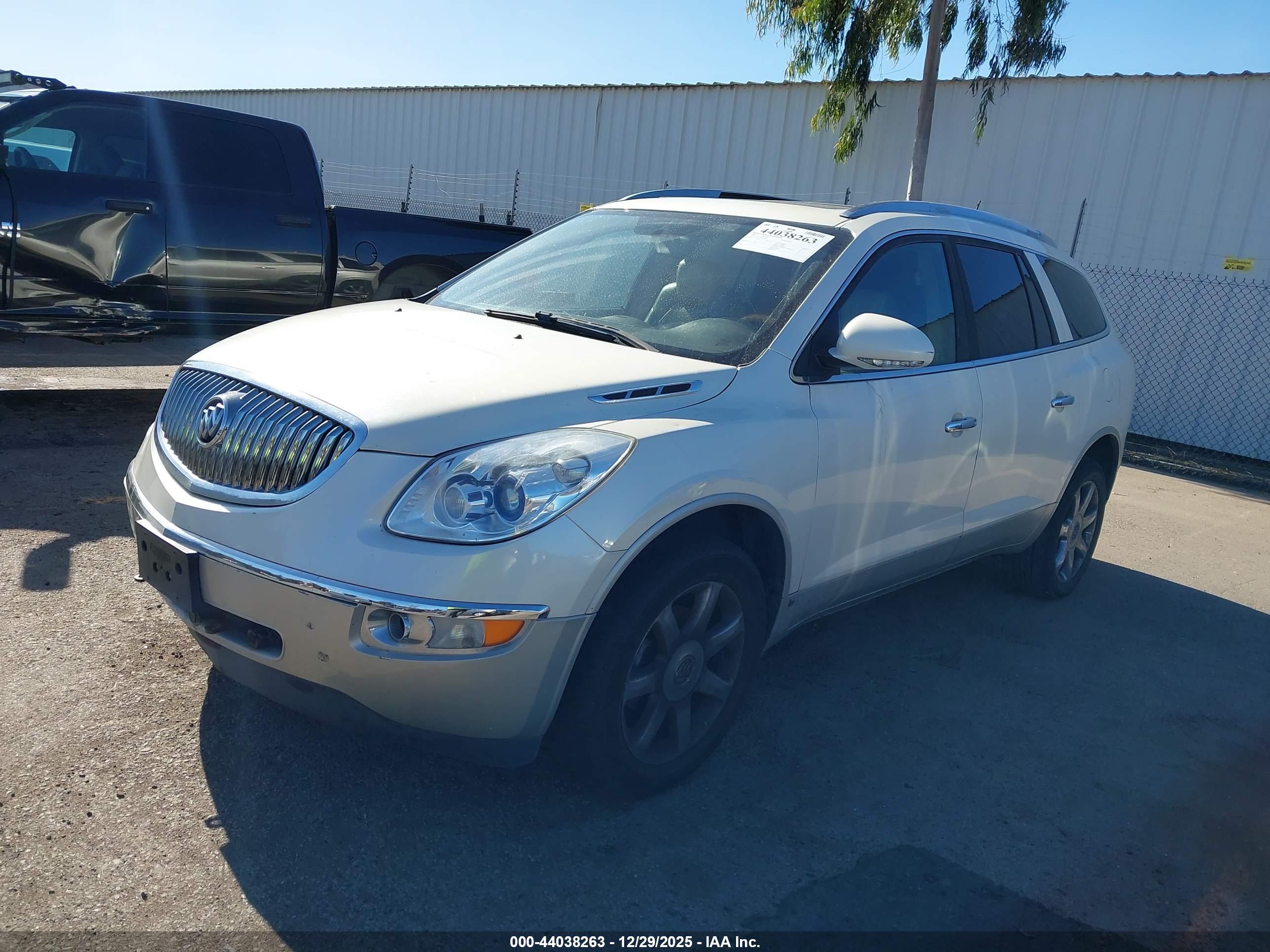 BUICK ENCLAVE image 2