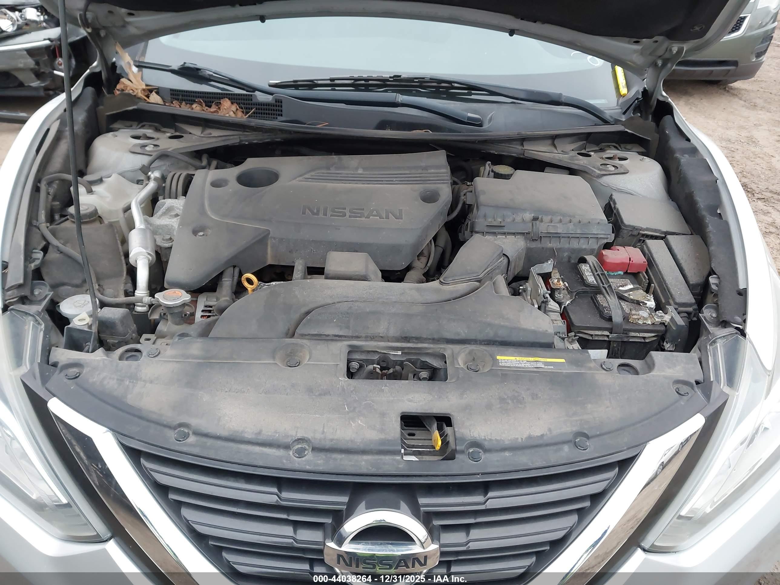 NISSAN ALTIMA image 10