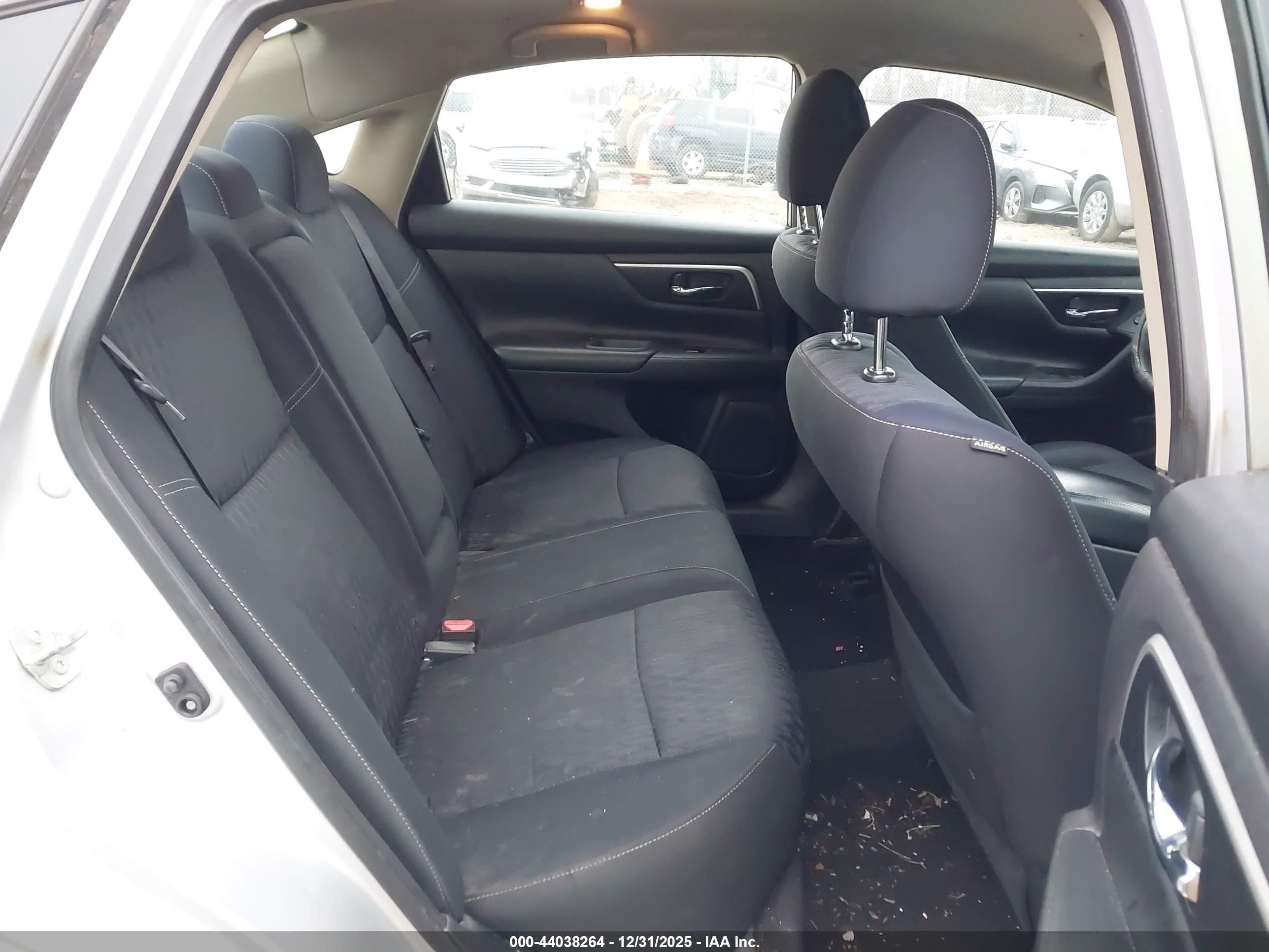 NISSAN ALTIMA image 8