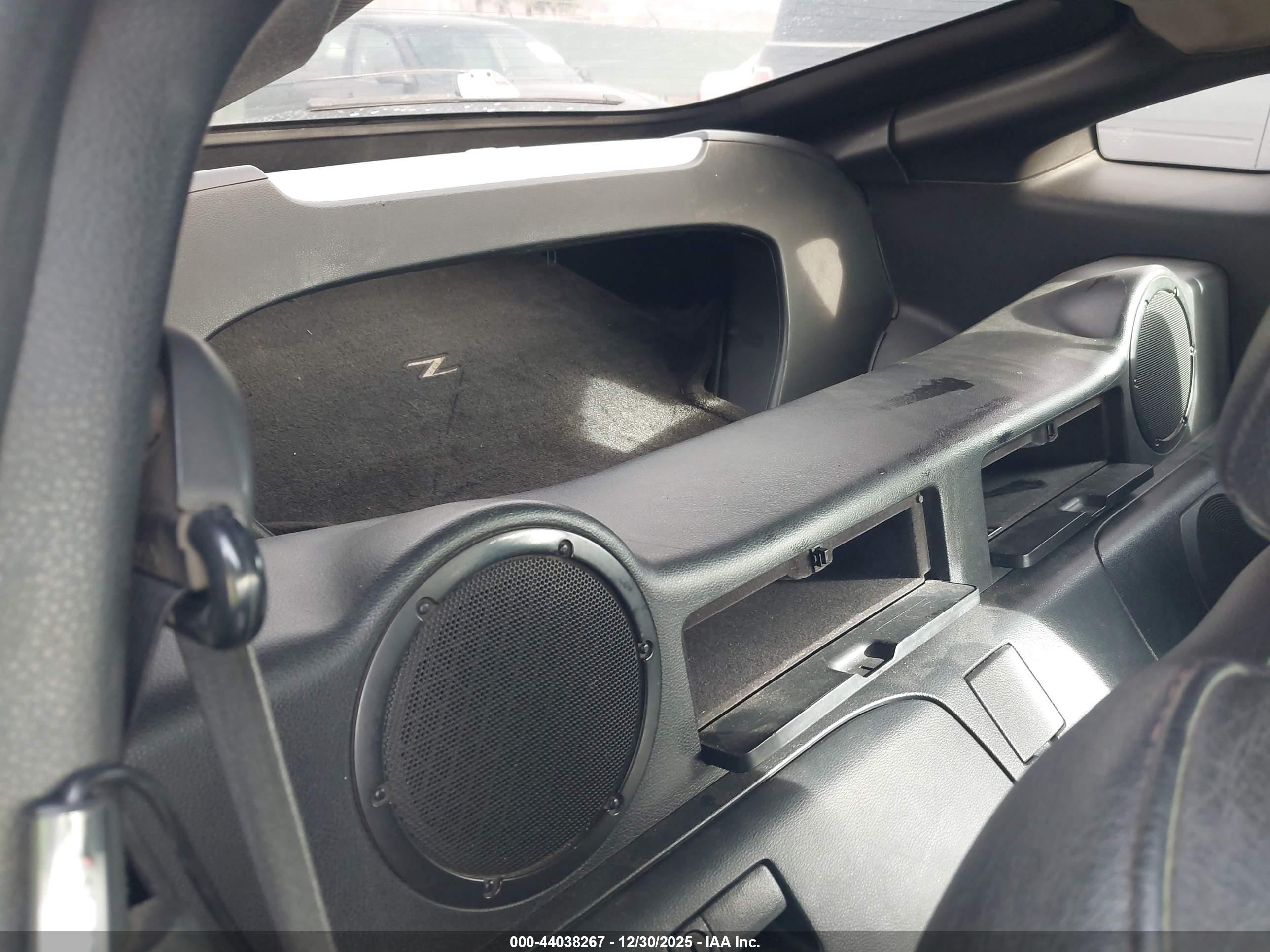 NISSAN 350Z image 8