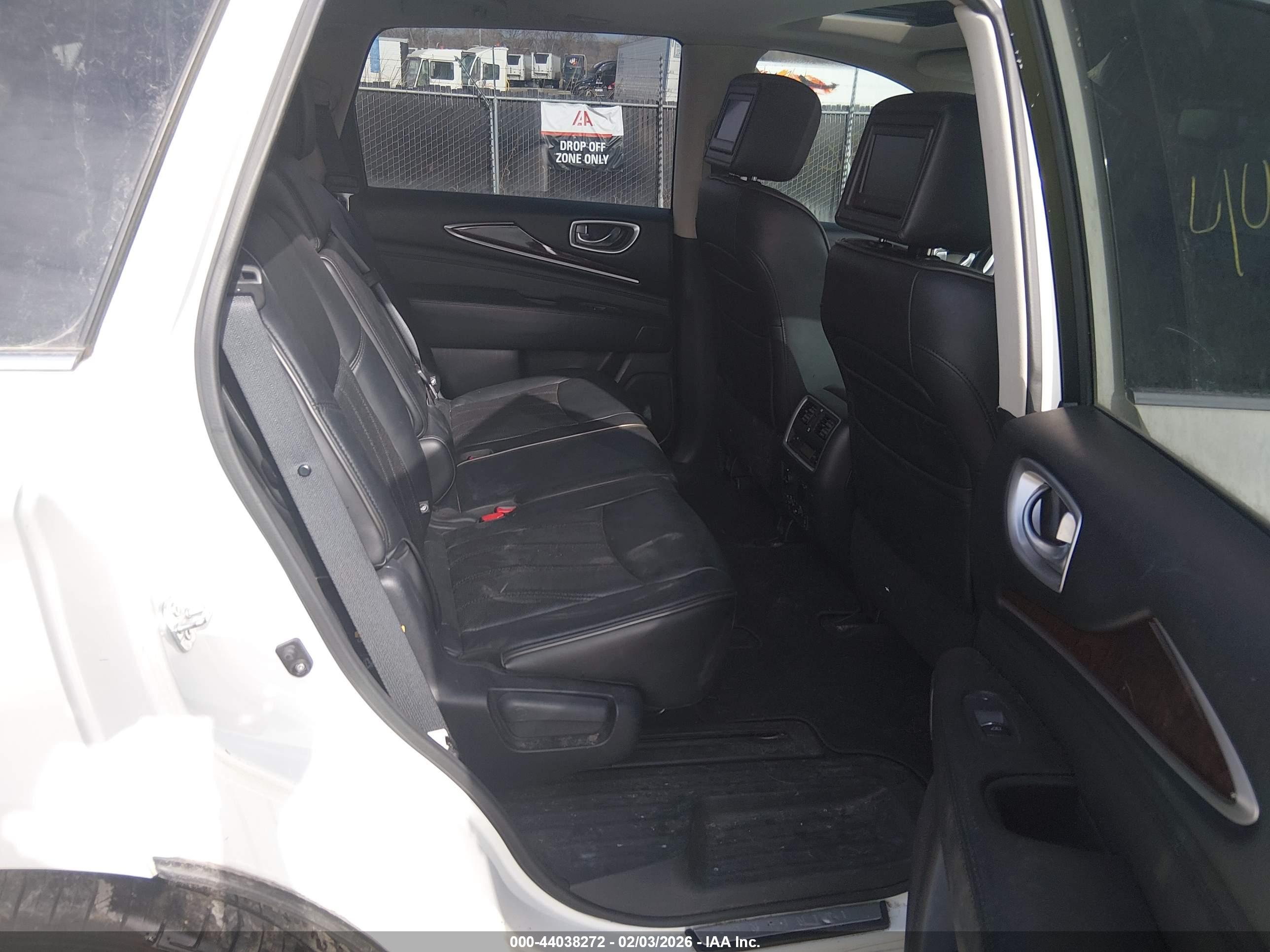 INFINITI QX60 image 8