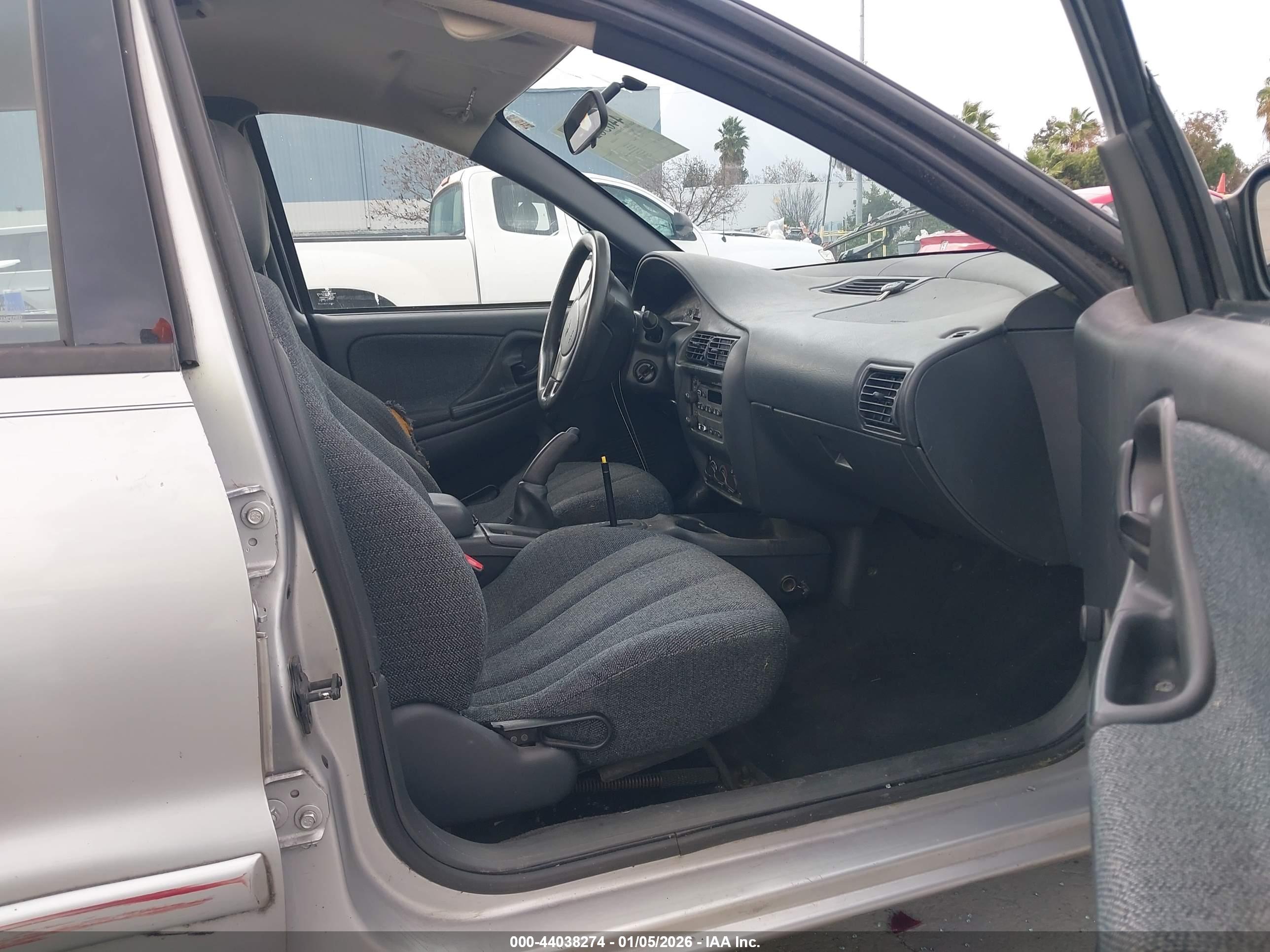 CHEVROLET CAVALIER image 5