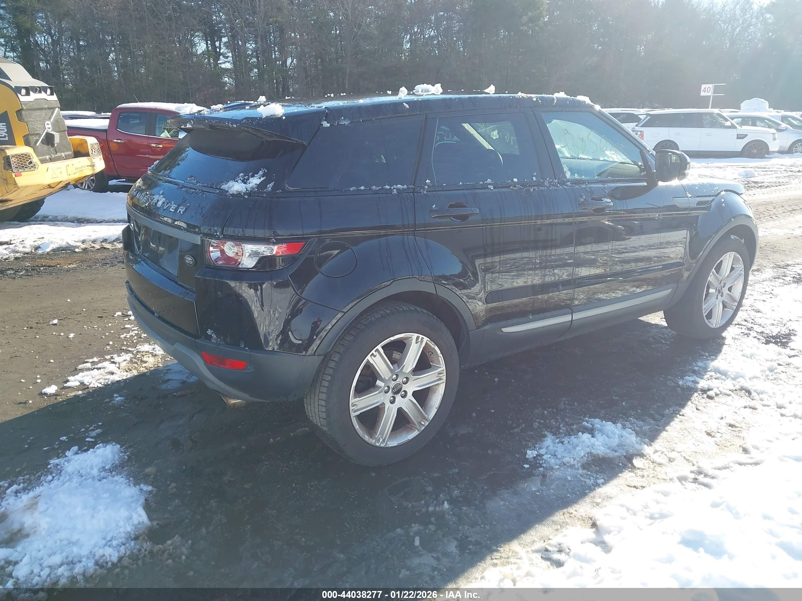 LAND ROVER image 4