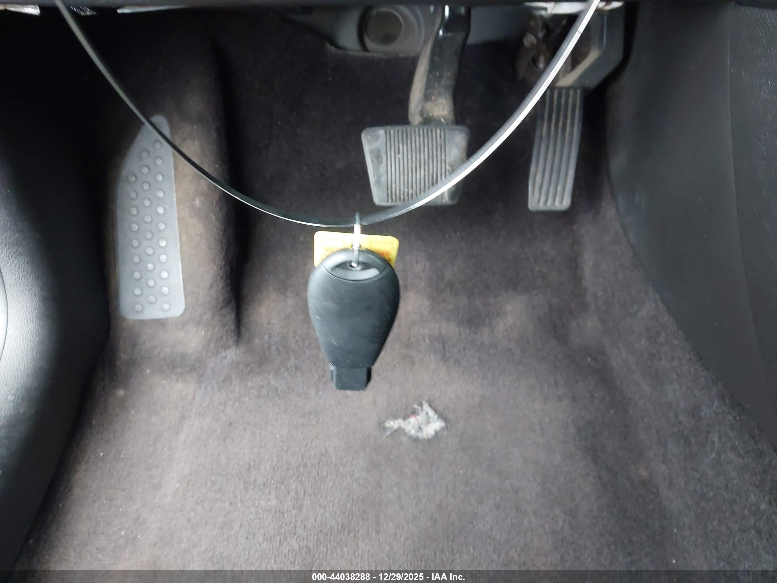 JEEP CHEROKEE image 11