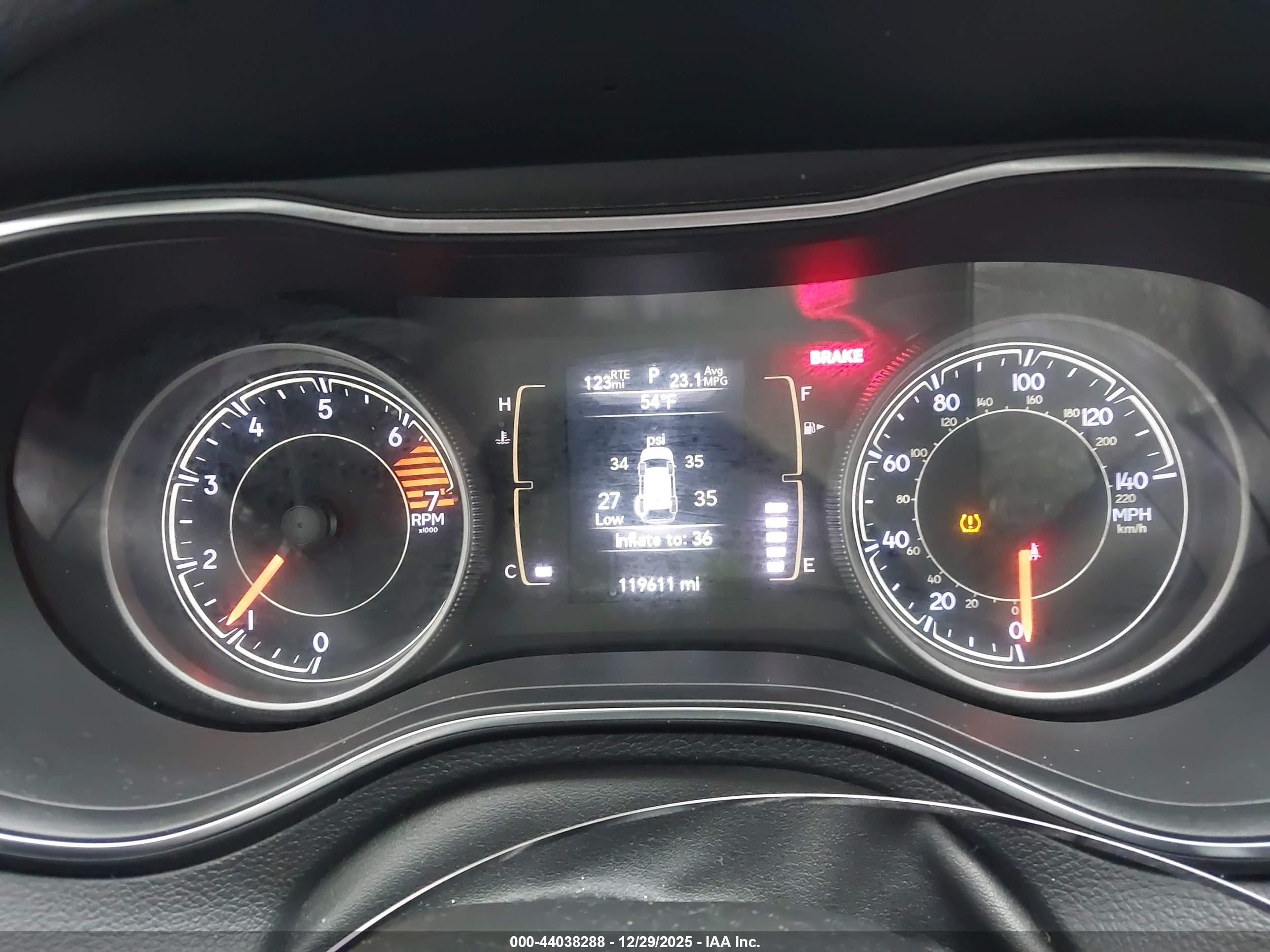 JEEP CHEROKEE image 7