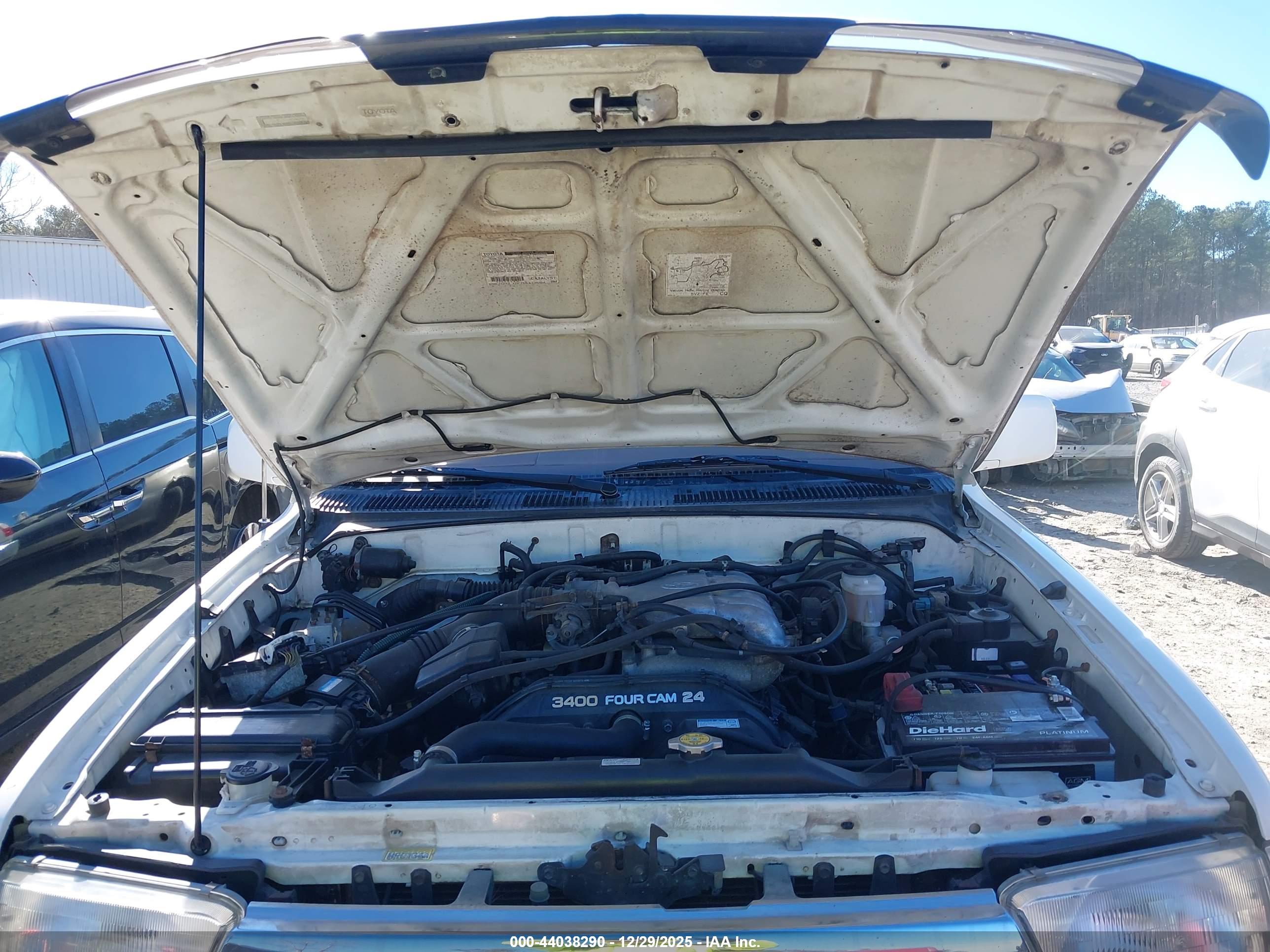 TOYOTA 4RUNNER image 10