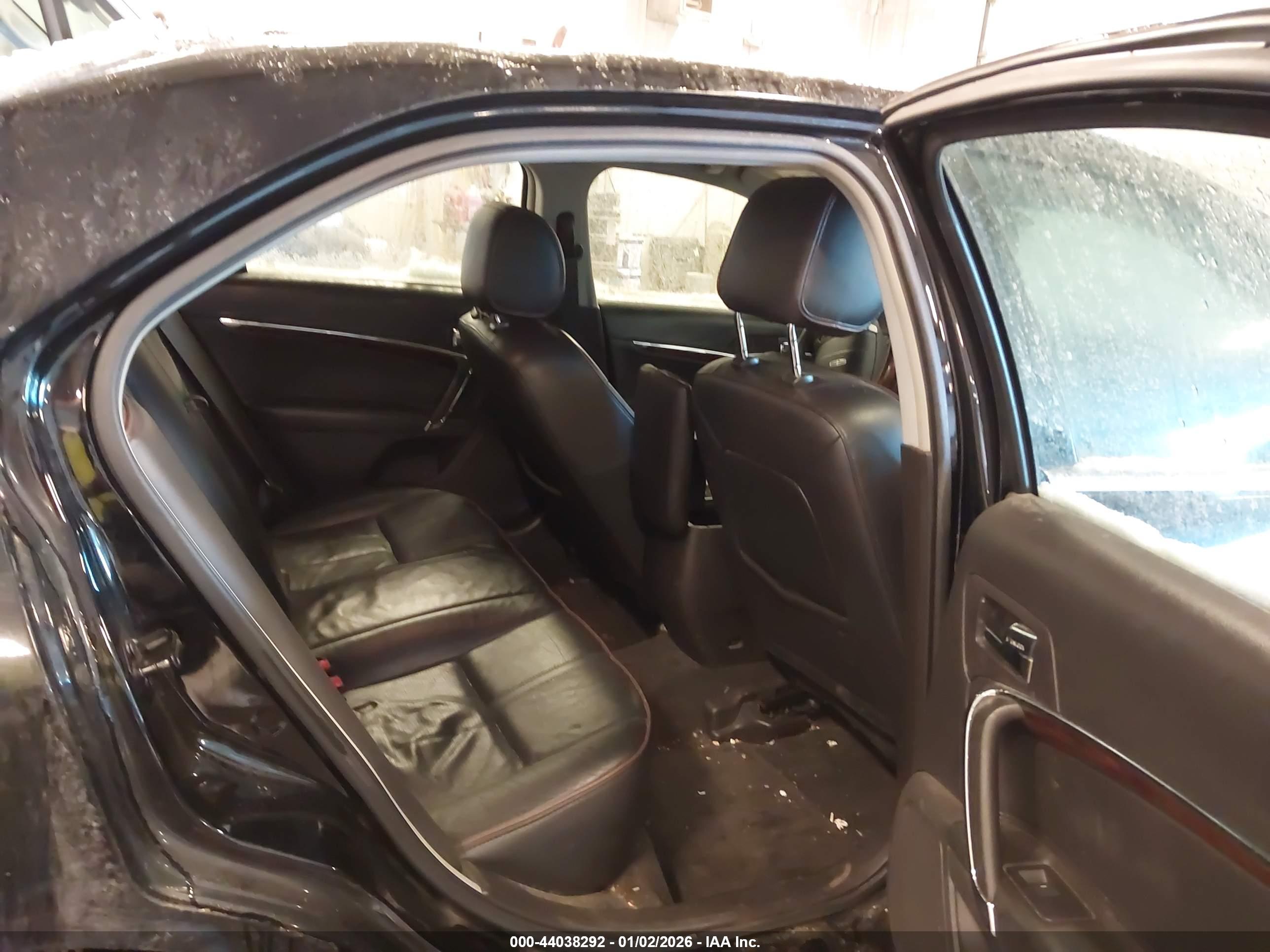 LINCOLN MKZ image 8