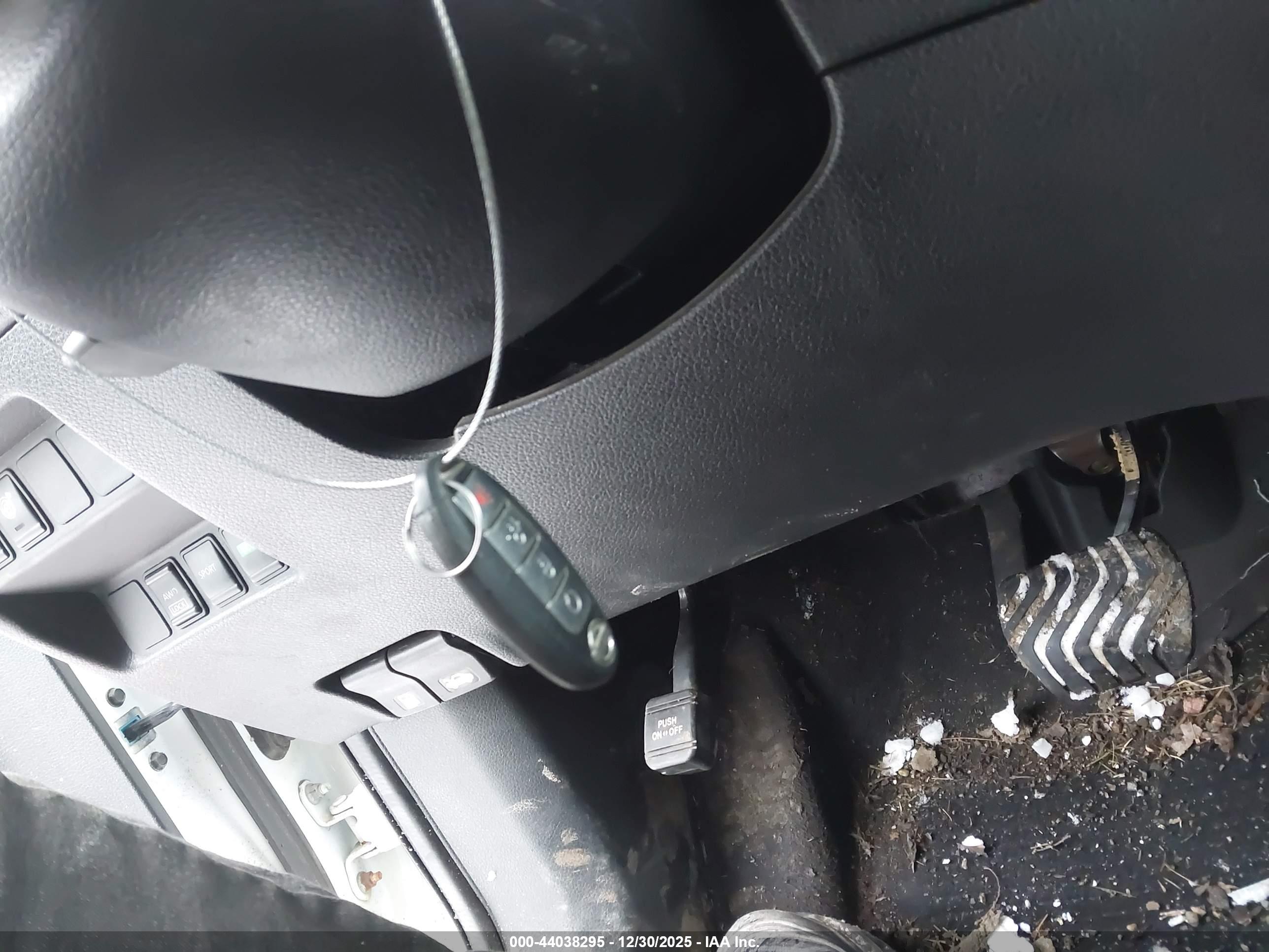 NISSAN ROGUE image 11