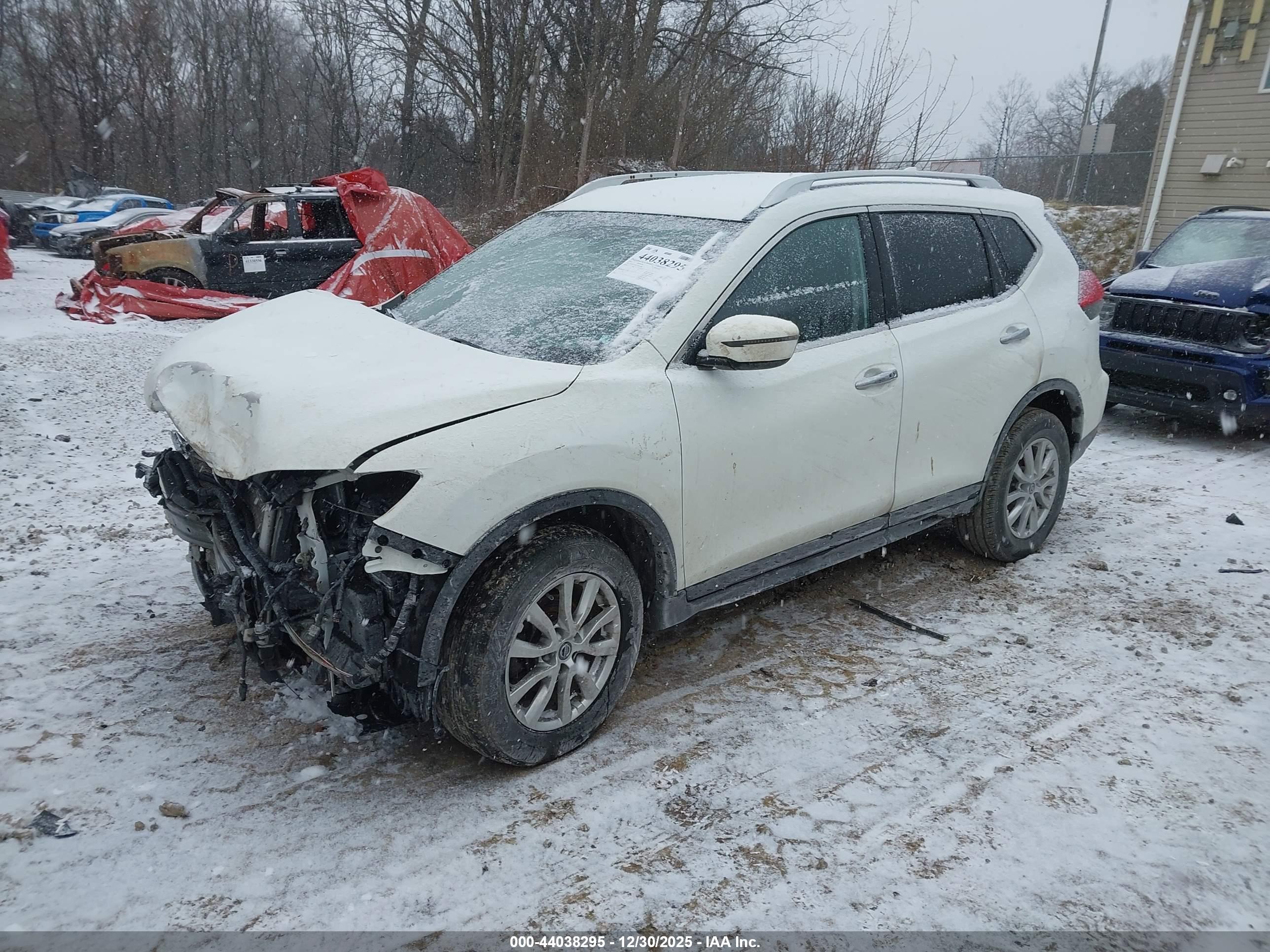 NISSAN ROGUE image 2