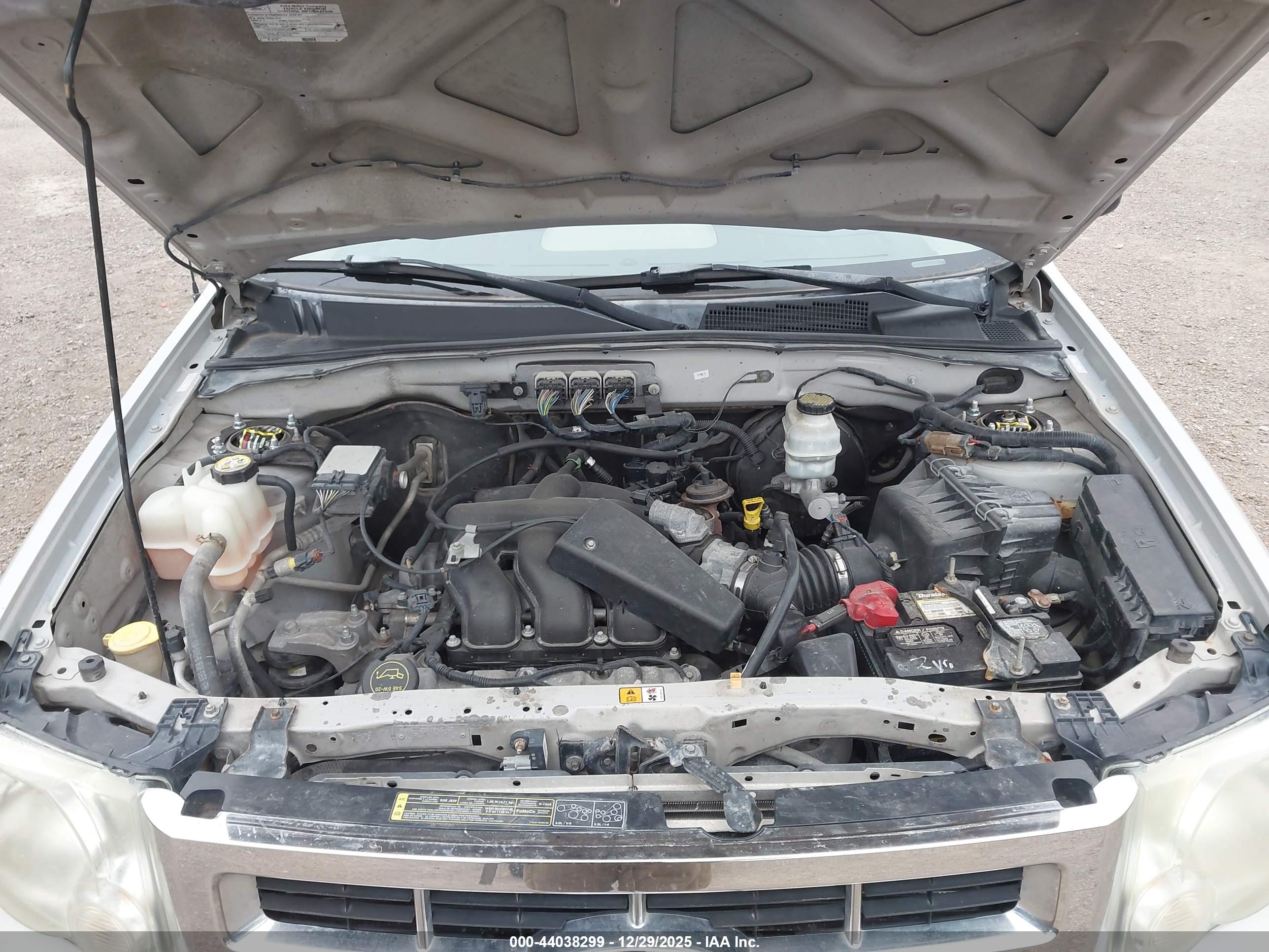 FORD ESCAPE image 10