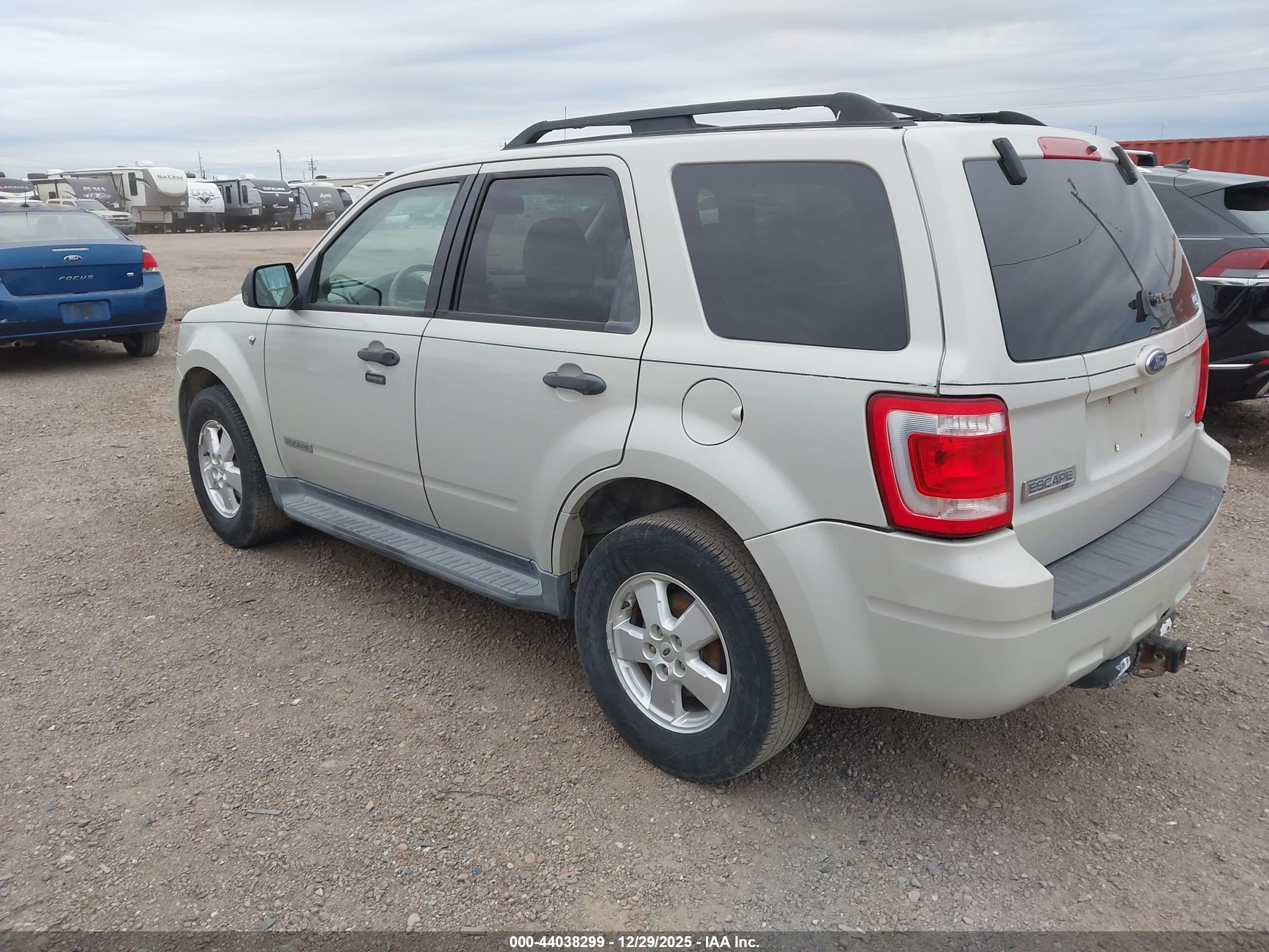 FORD ESCAPE image 3