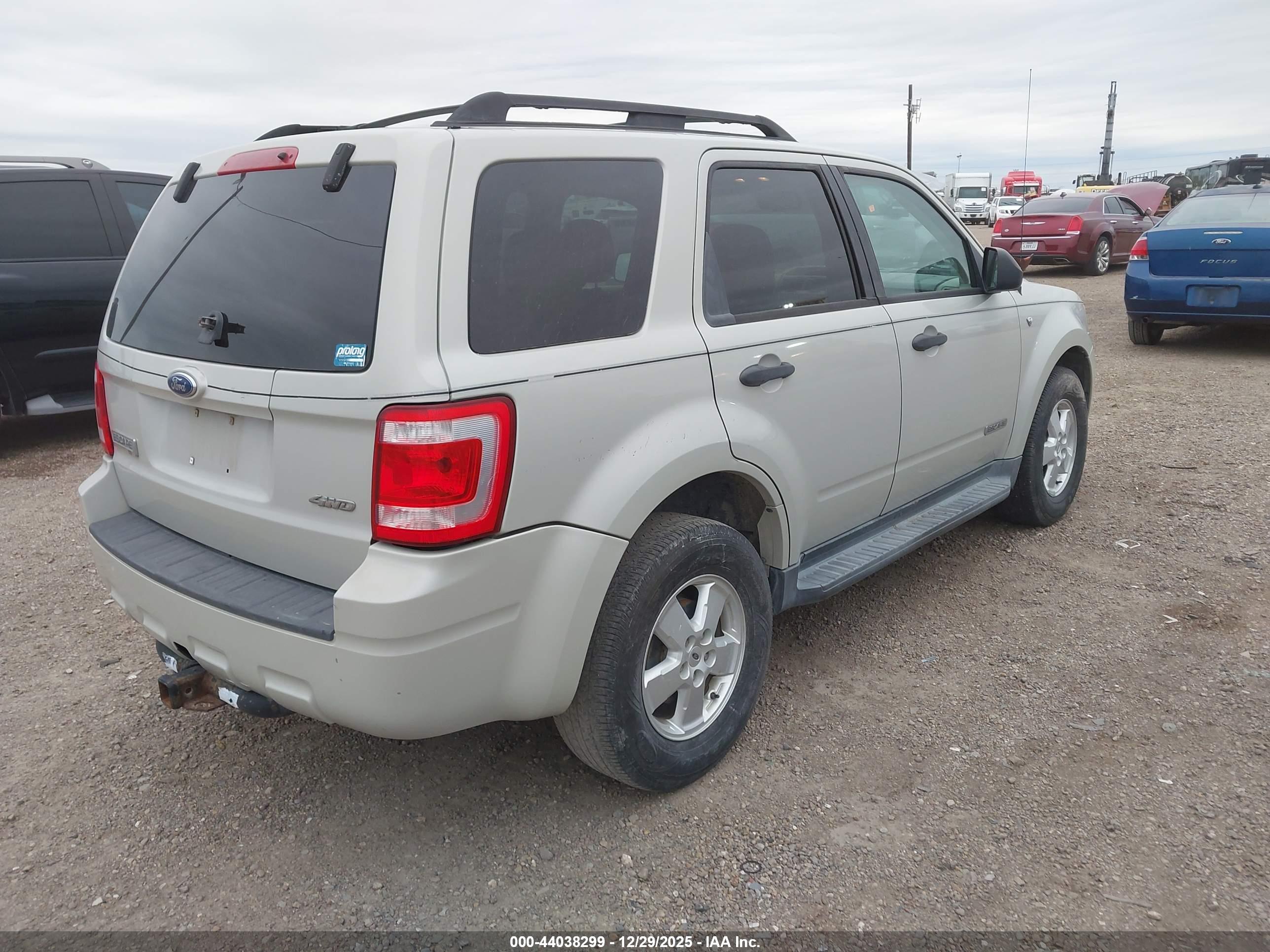 FORD ESCAPE image 4