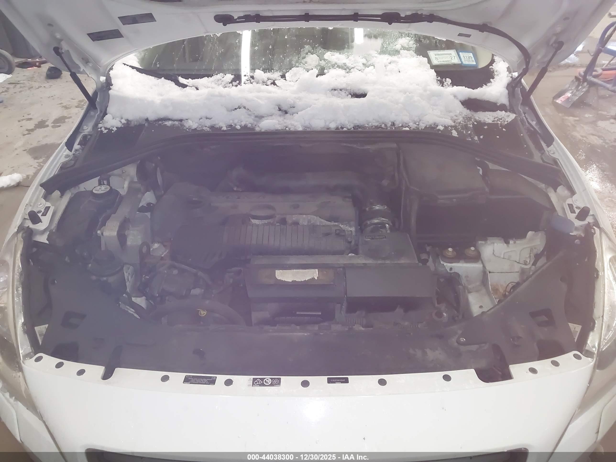 VOLVO S60 image 10