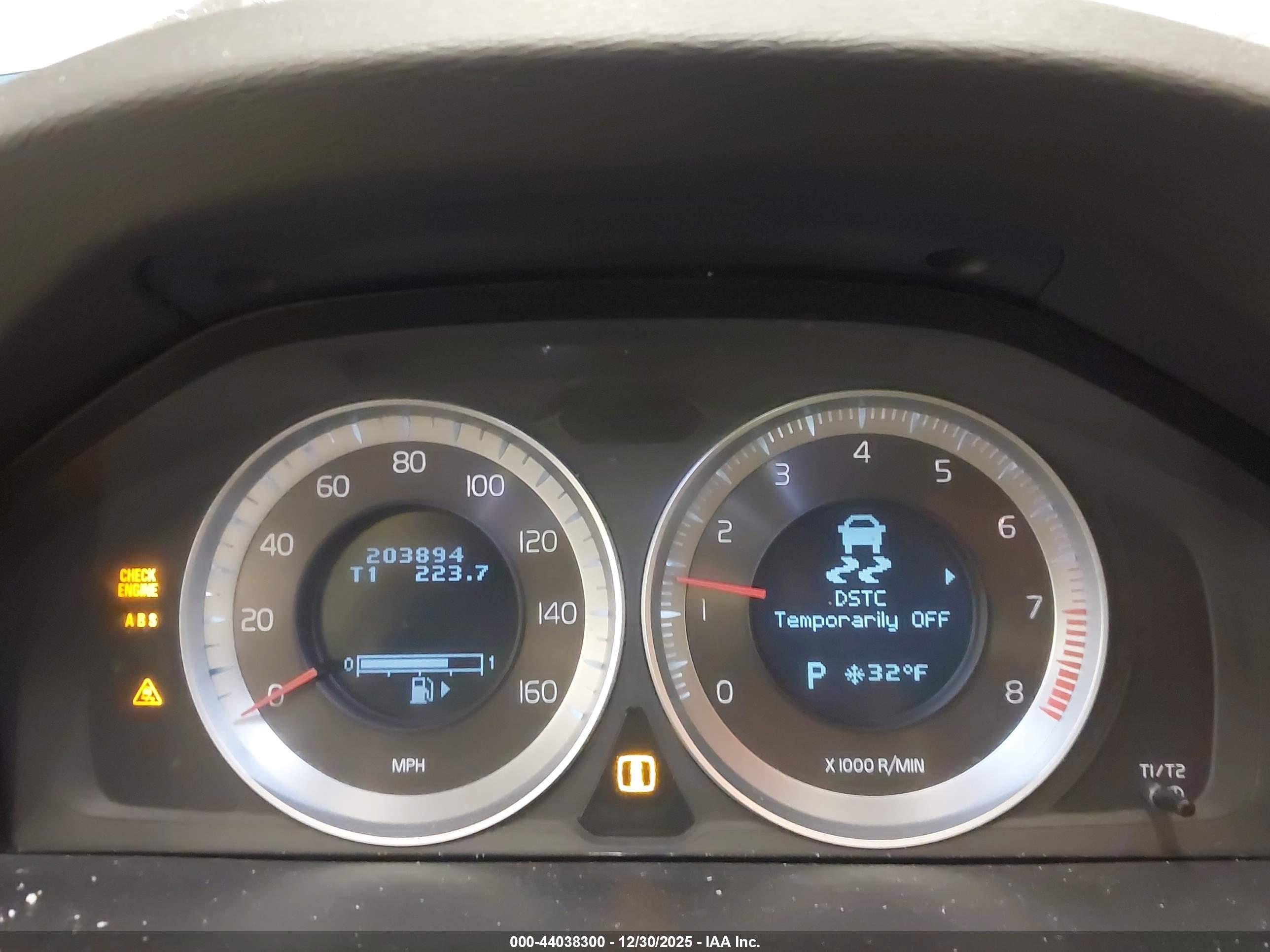 VOLVO S60 image 7