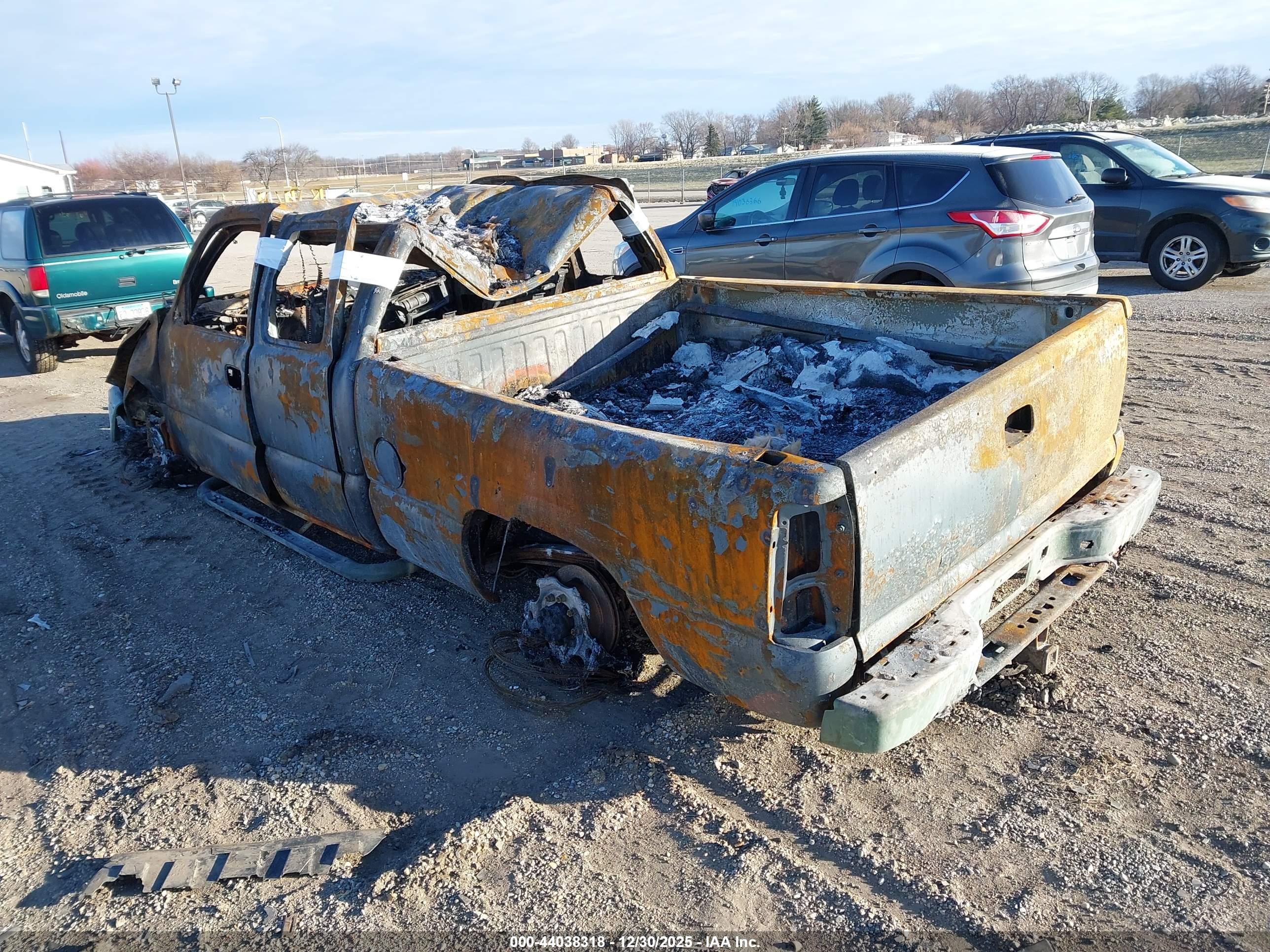 CHEVROLET SILVERADO image 3