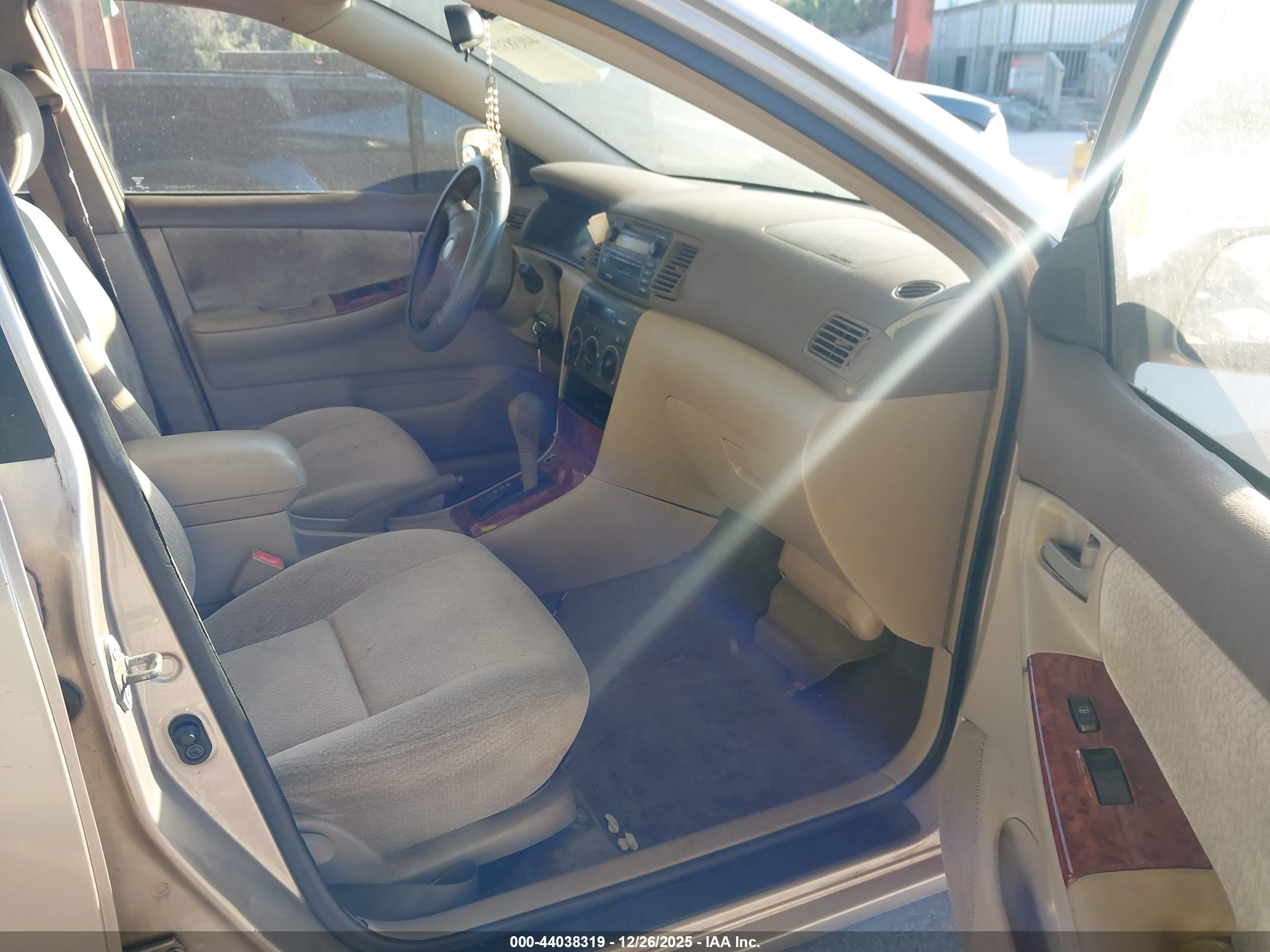TOYOTA COROLLA image 5