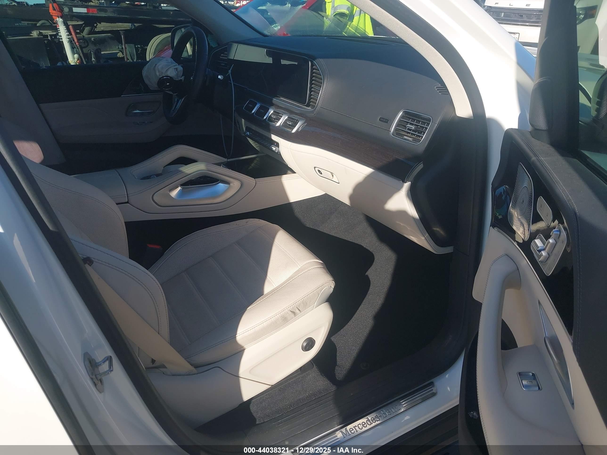 MERCEDES-BENZ GLE image 5
