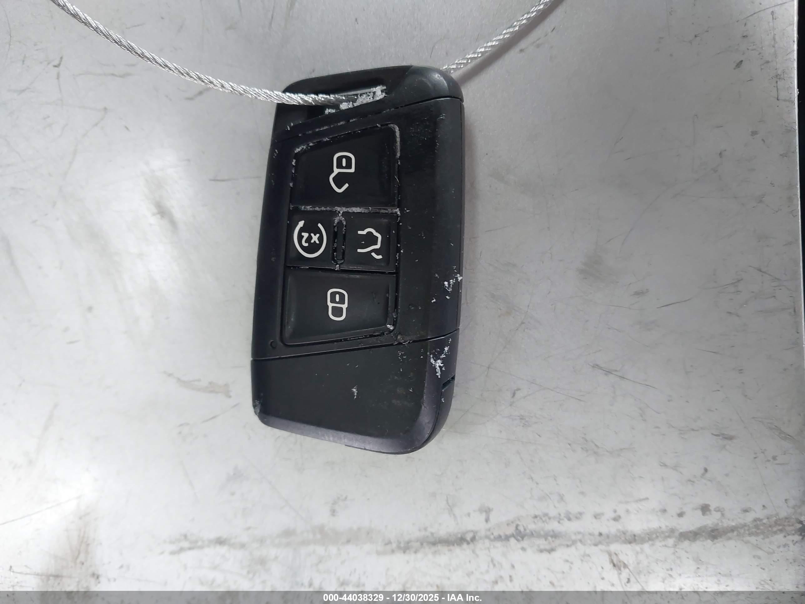 VOLKSWAGEN TIGUAN image 11