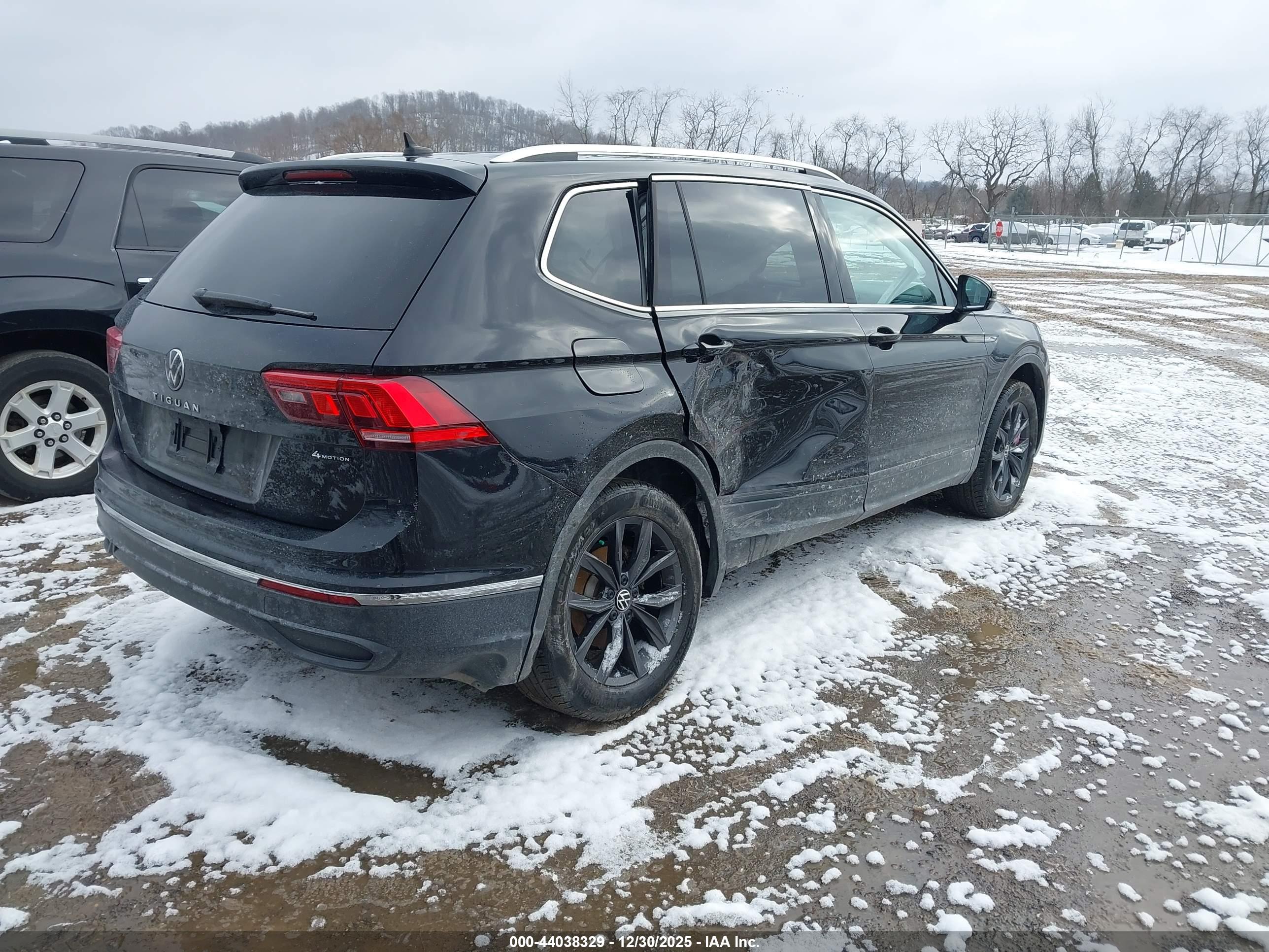 VOLKSWAGEN TIGUAN image 4
