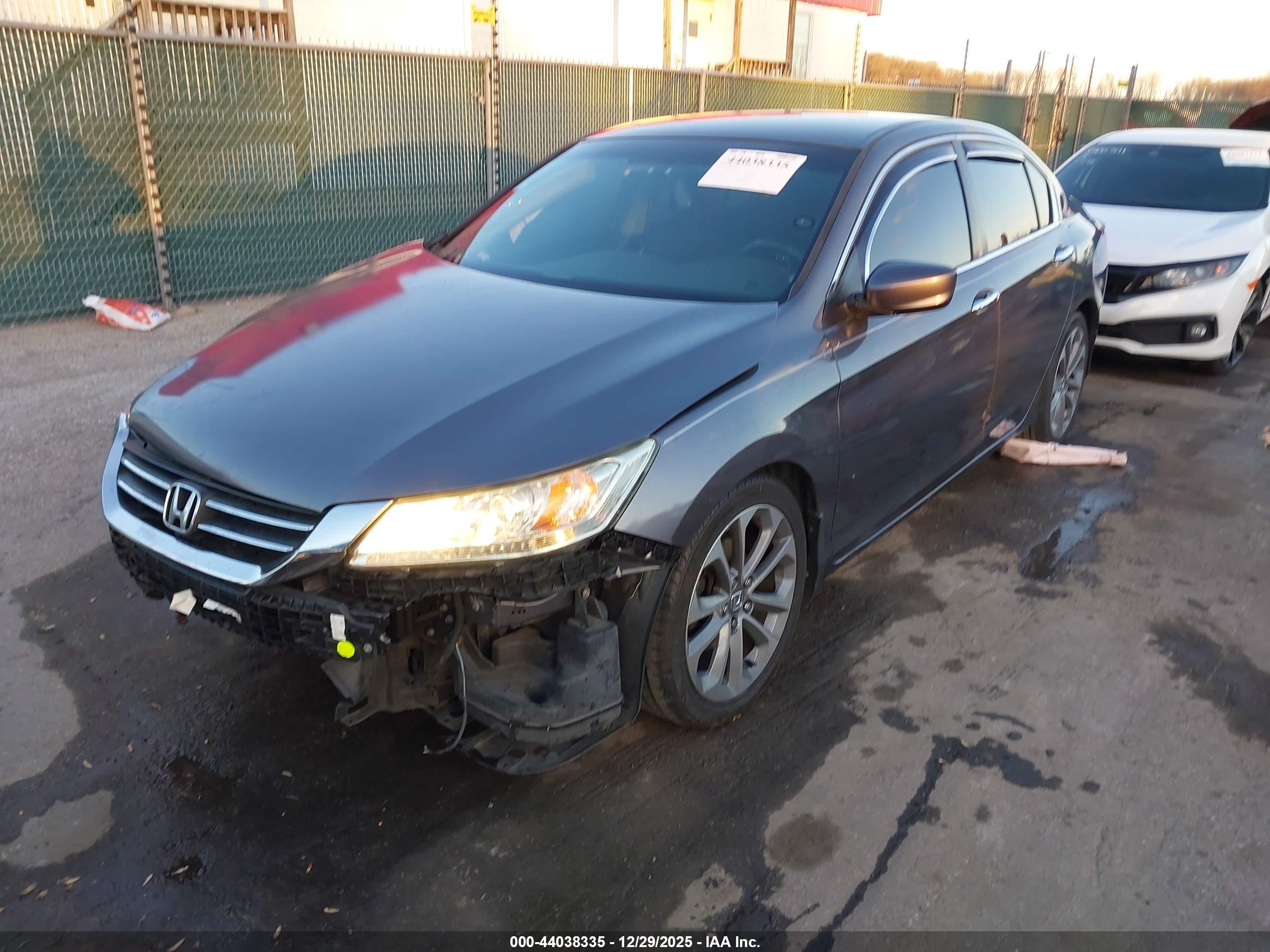 HONDA ACCORD image 2