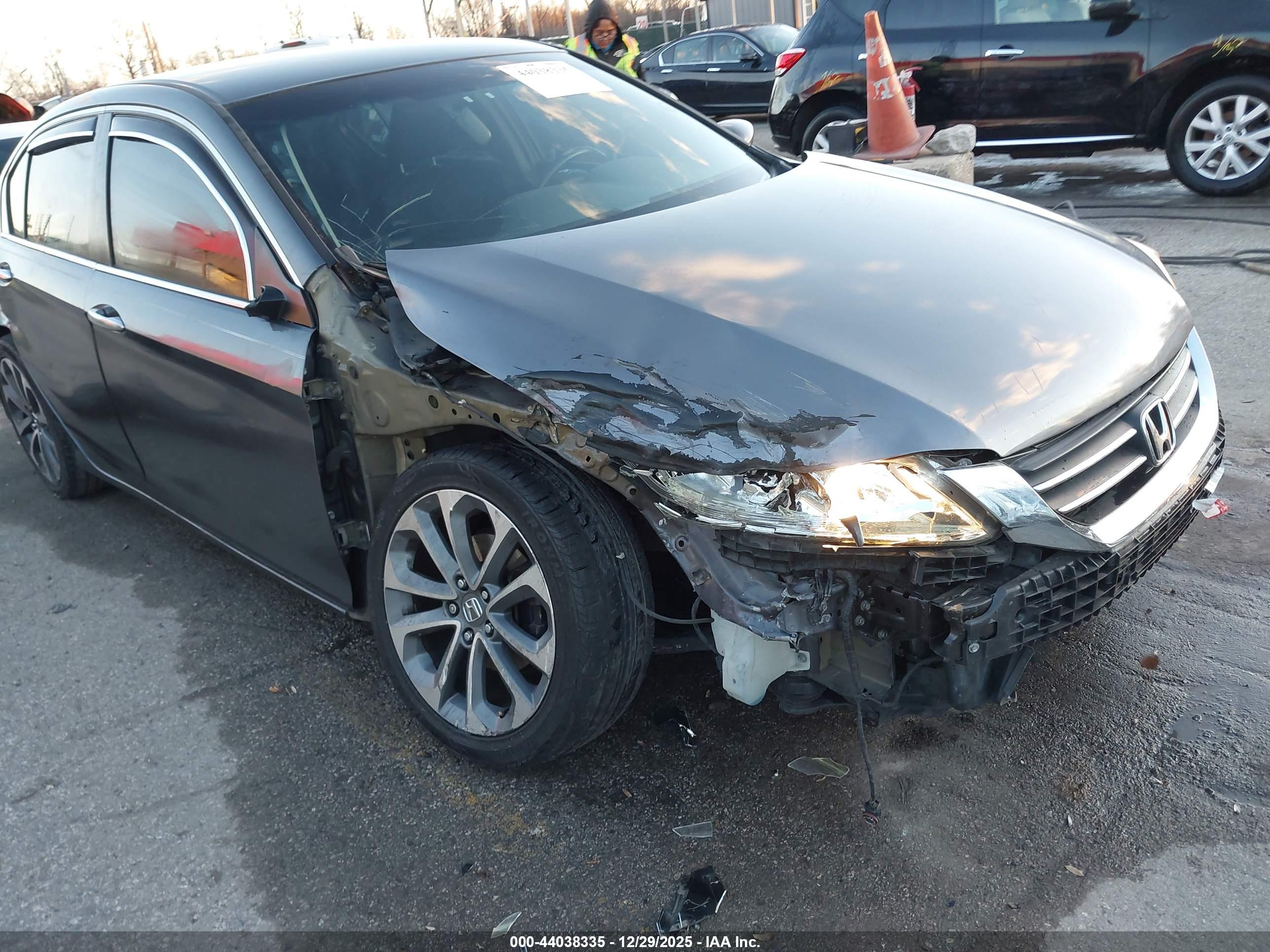 HONDA ACCORD image 6
