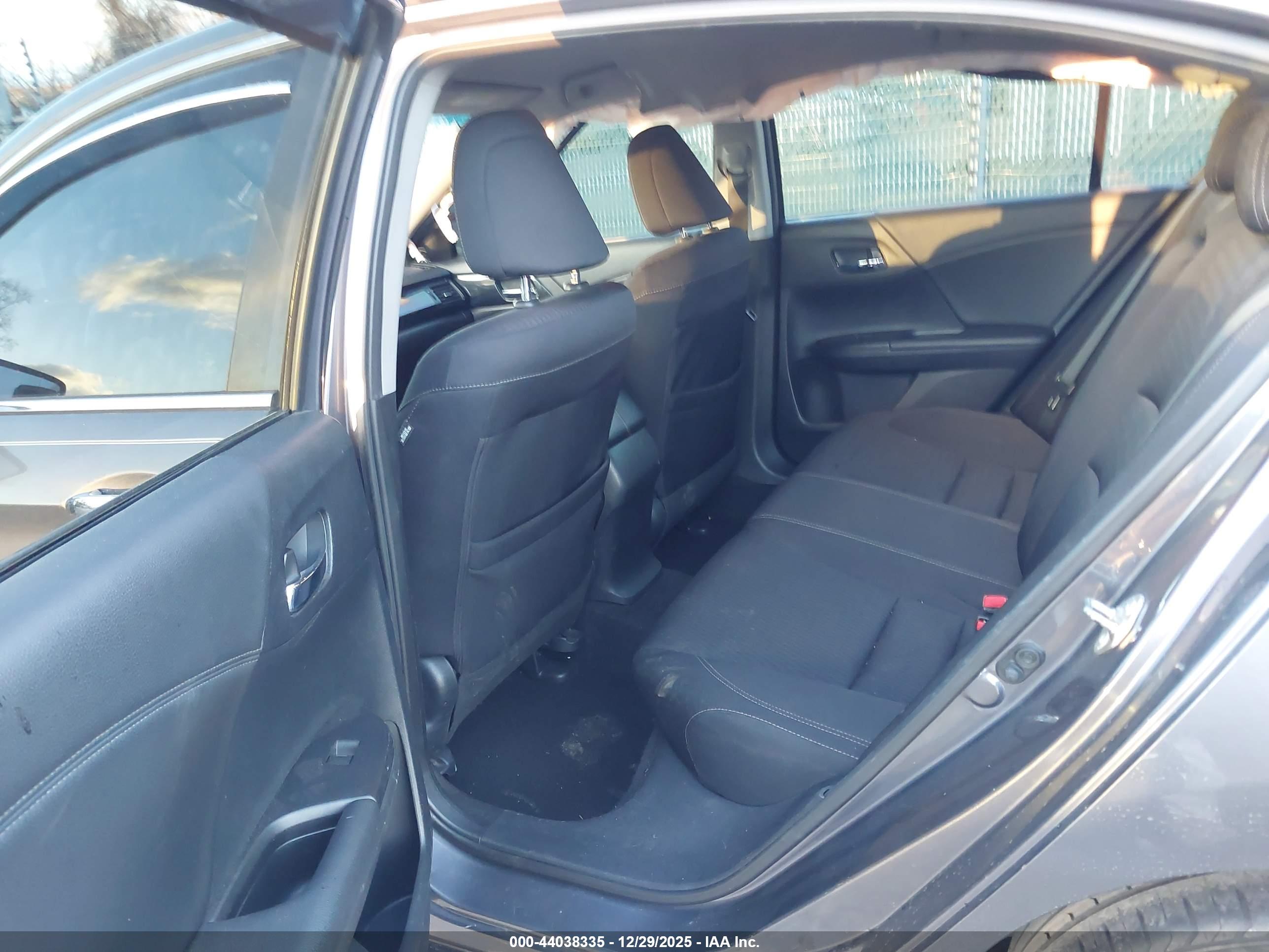 HONDA ACCORD image 8