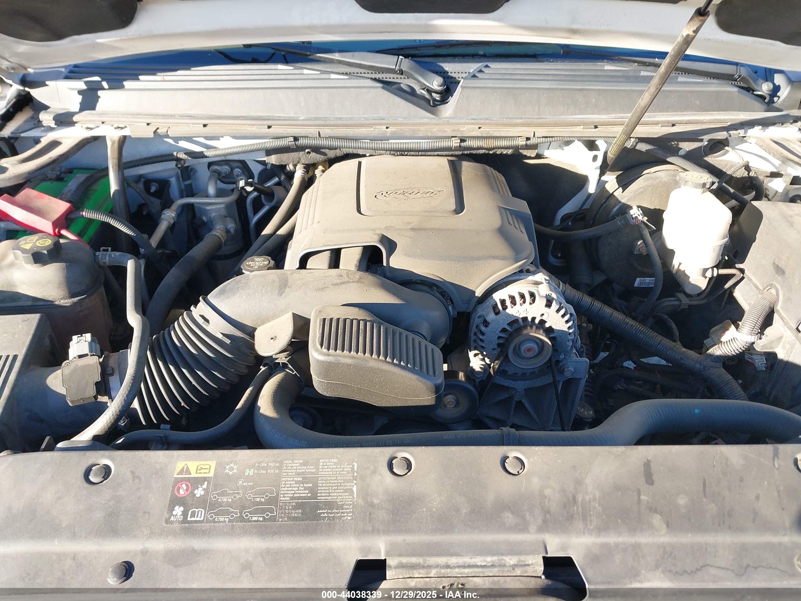 CHEVROLET SUBURBAN image 10