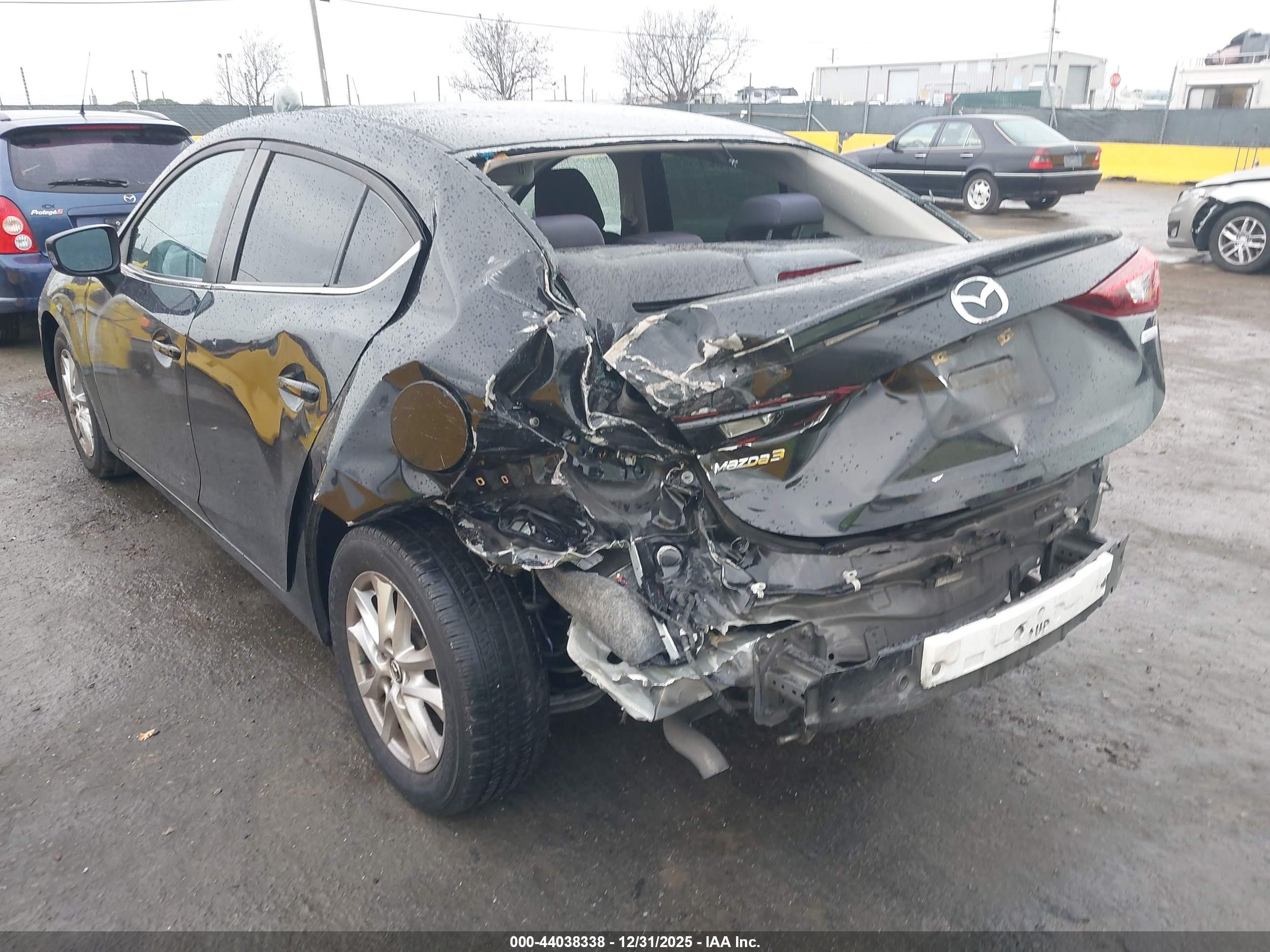 MAZDA MAZDA3 image 6