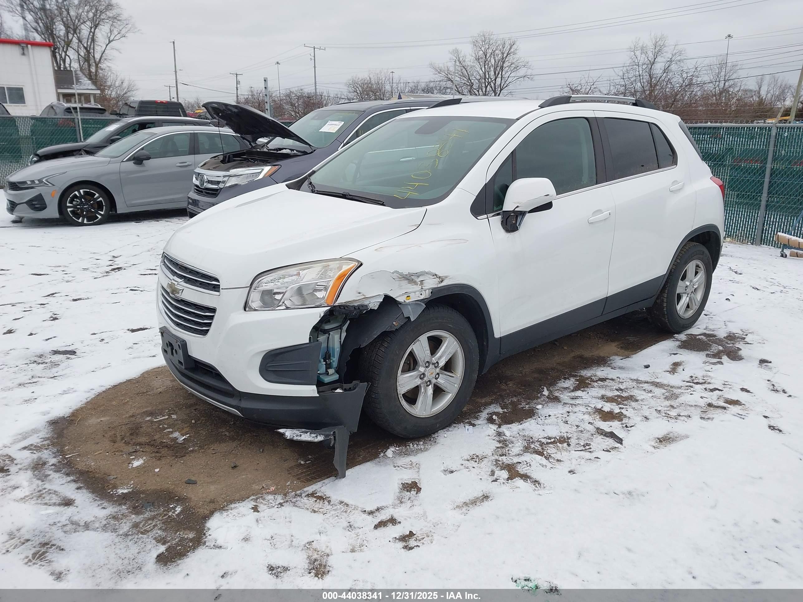 CHEVROLET TRAX image 2