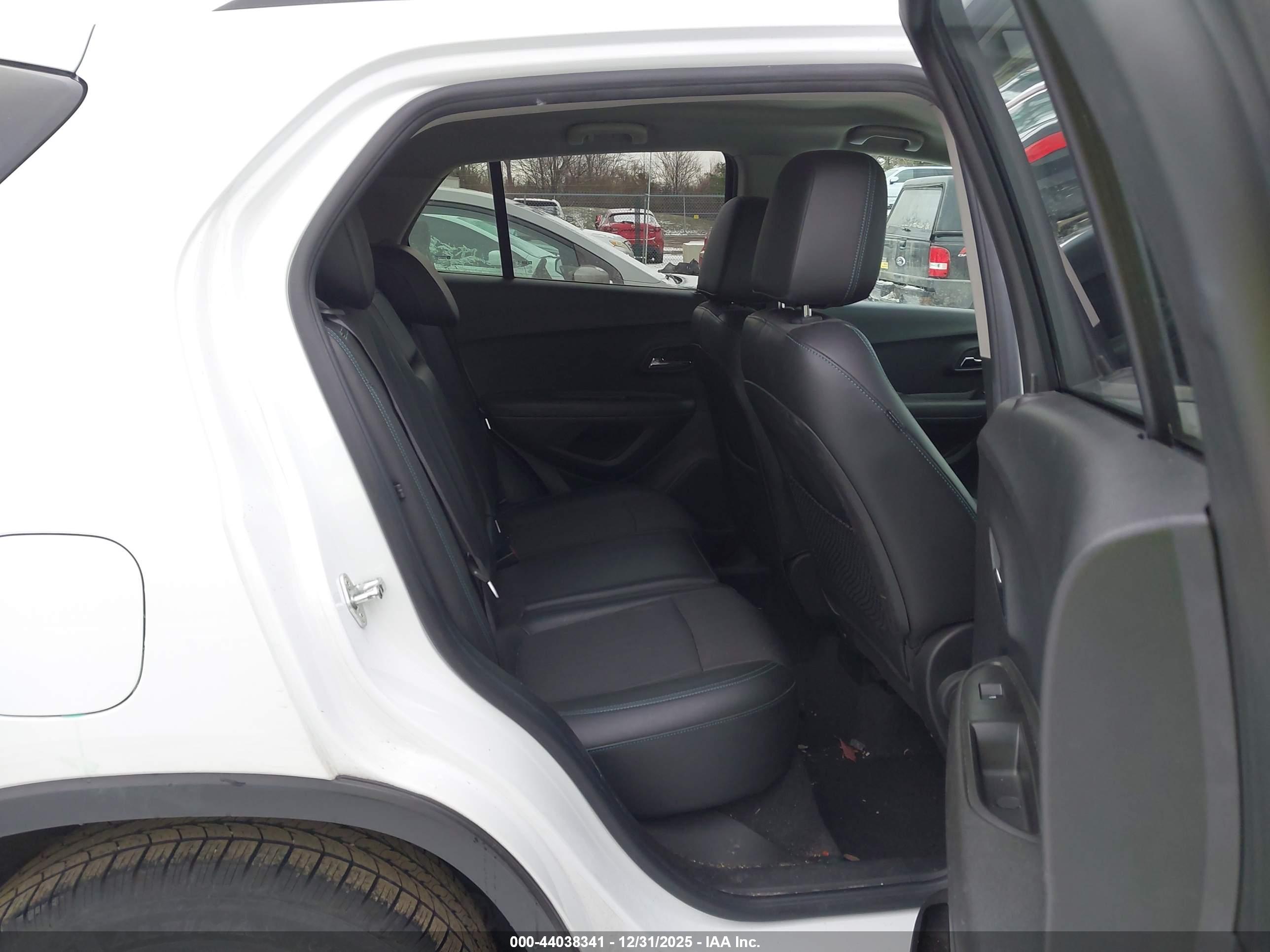 CHEVROLET TRAX image 8