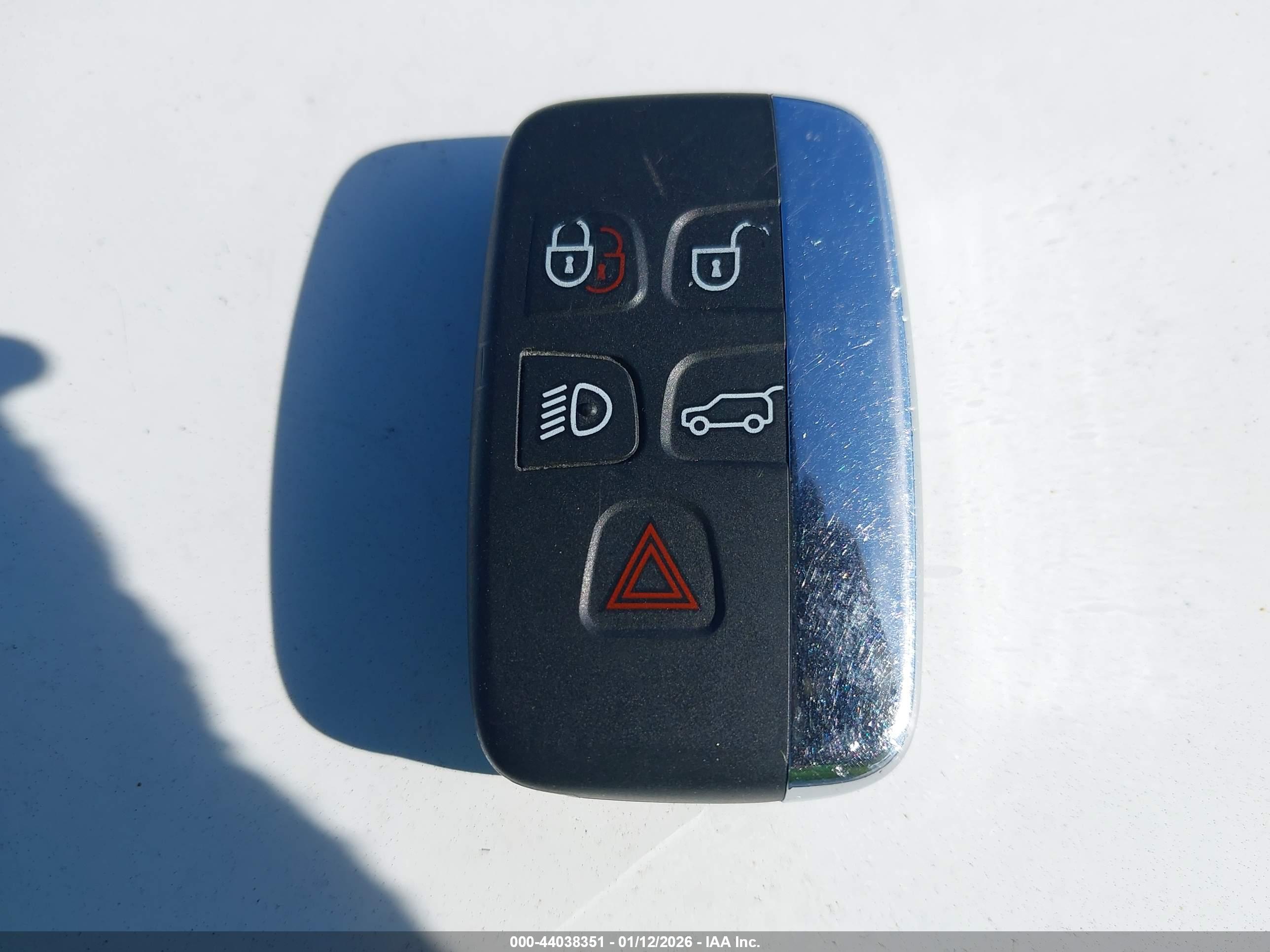 LAND ROVER image 11
