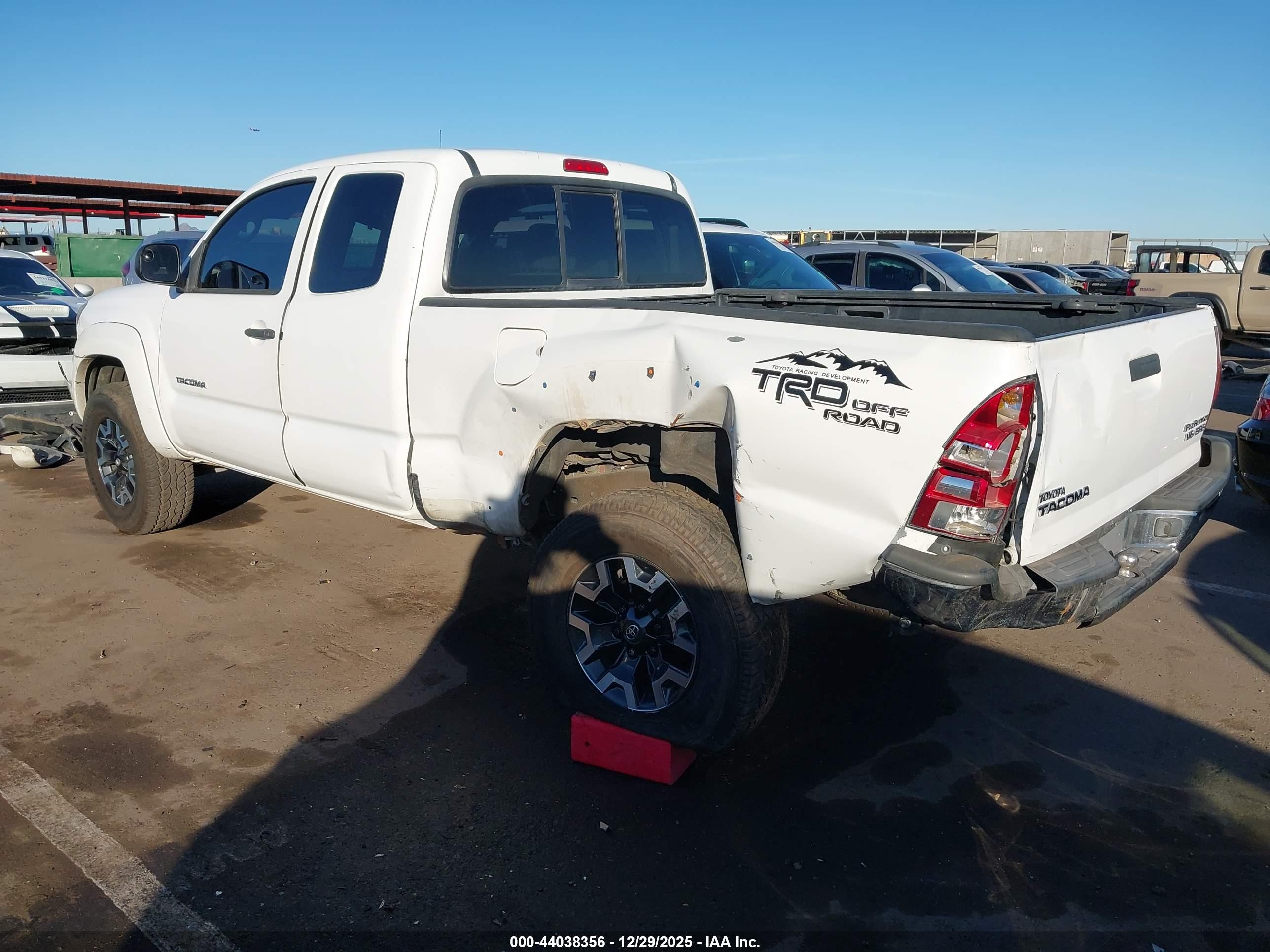 TOYOTA TACOMA image 3