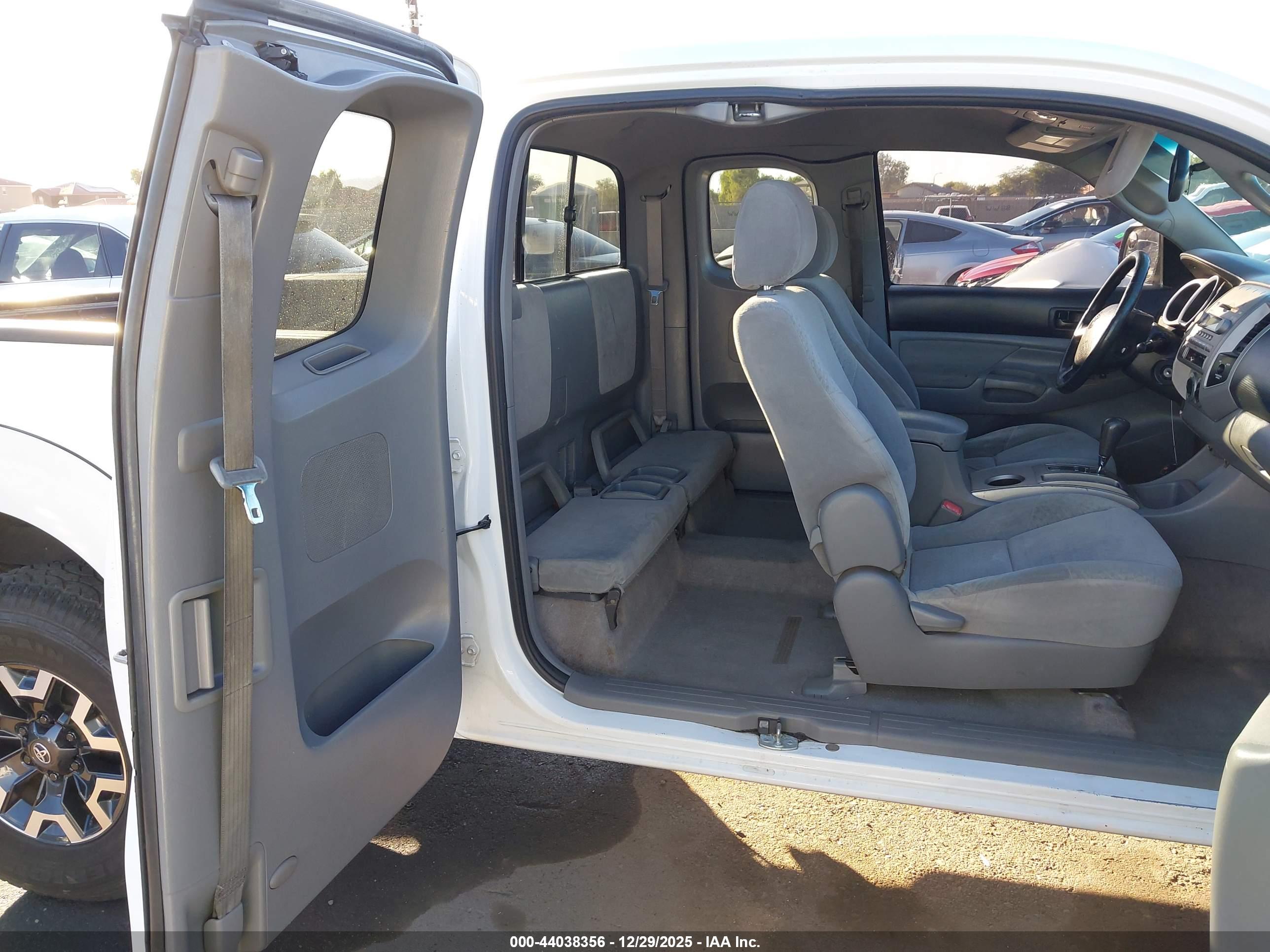 TOYOTA TACOMA image 8
